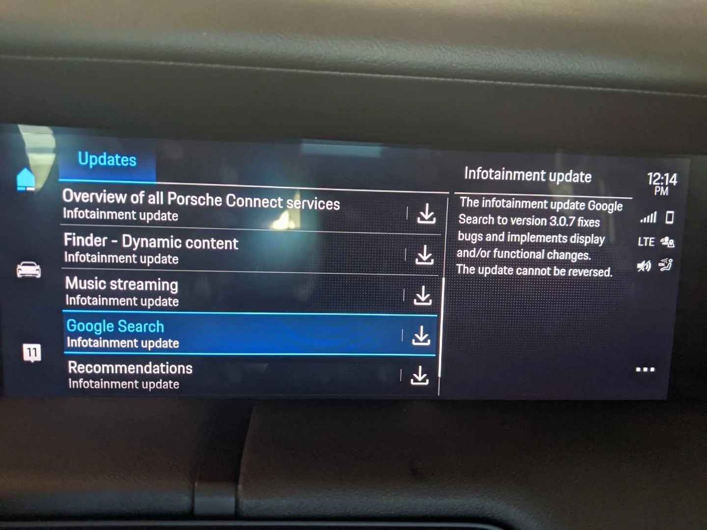 Porsche Taycan PCM updates - delivered 10.29.2021 PXL_20211029_191424822.MP