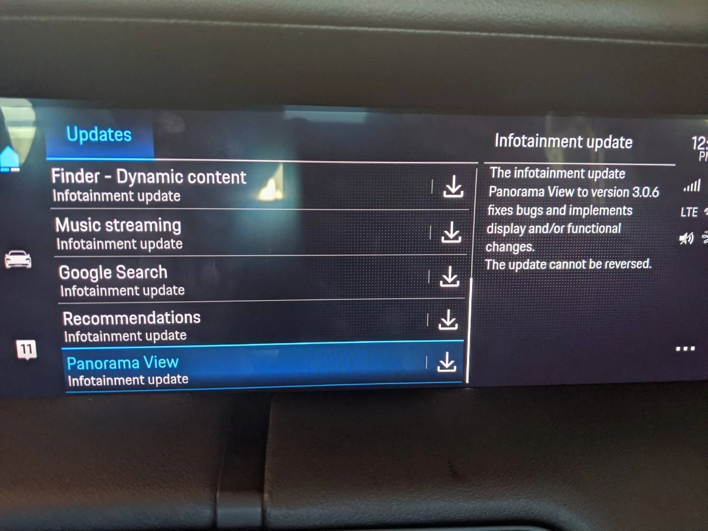Porsche Taycan PCM updates - delivered 10.29.2021 PXL_20211029_191437853.MP