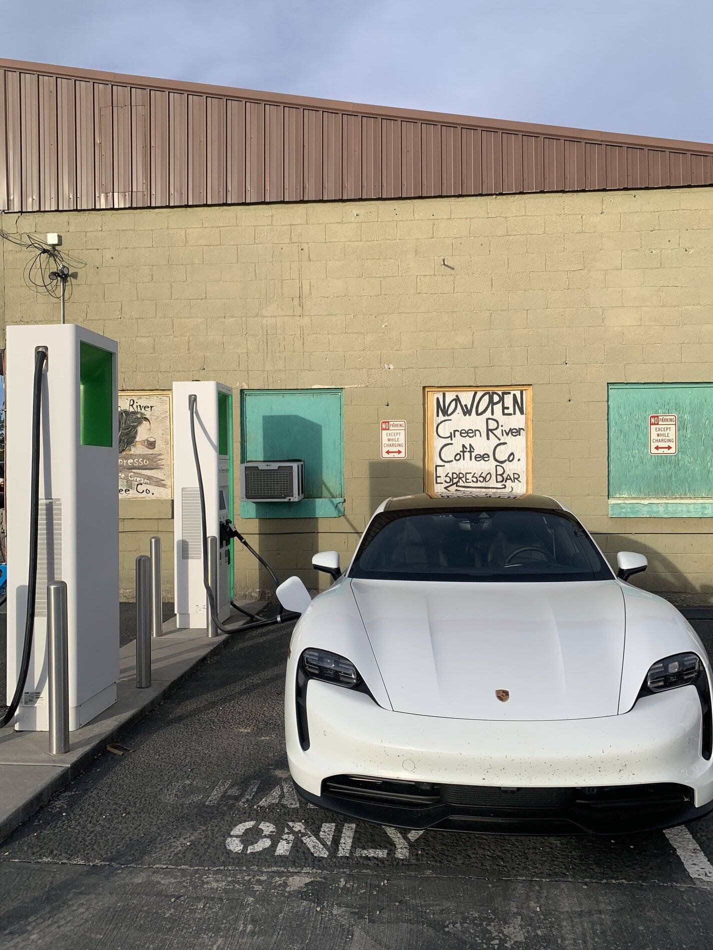 Porsche Taycan Trip Report: Chicago -> Seattle (~2400 Miles, 4 days) IMG_5085
