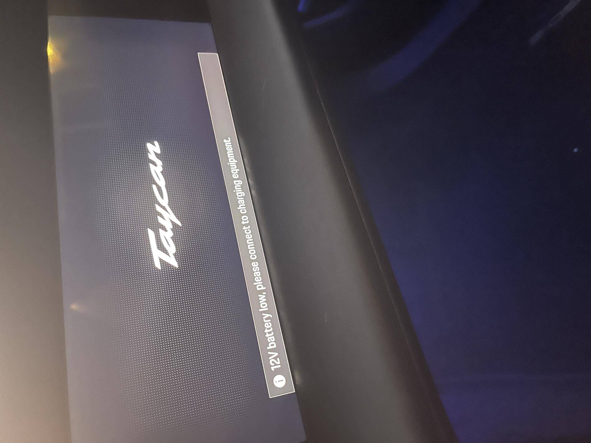 Porsche Taycan 12V Battery tempImageuMGj54