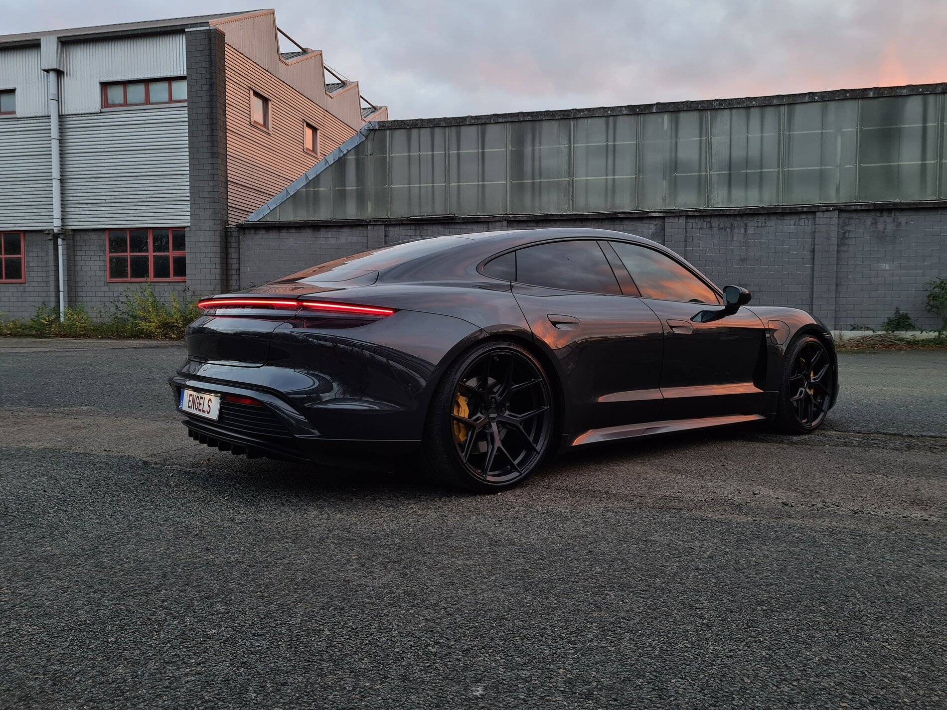 Porsche Taycan Experience with 22" inch wheels on Taycan? 20201109_170204
