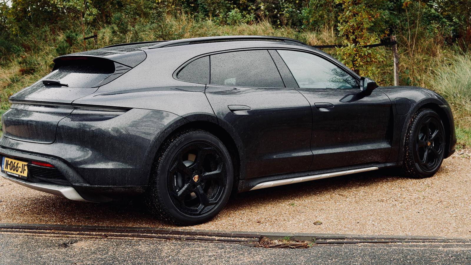 Porsche Taycan Taycan order: doubts again 2383fd21-1e1f-48f1-a1b3-68cd205bb367.JPG