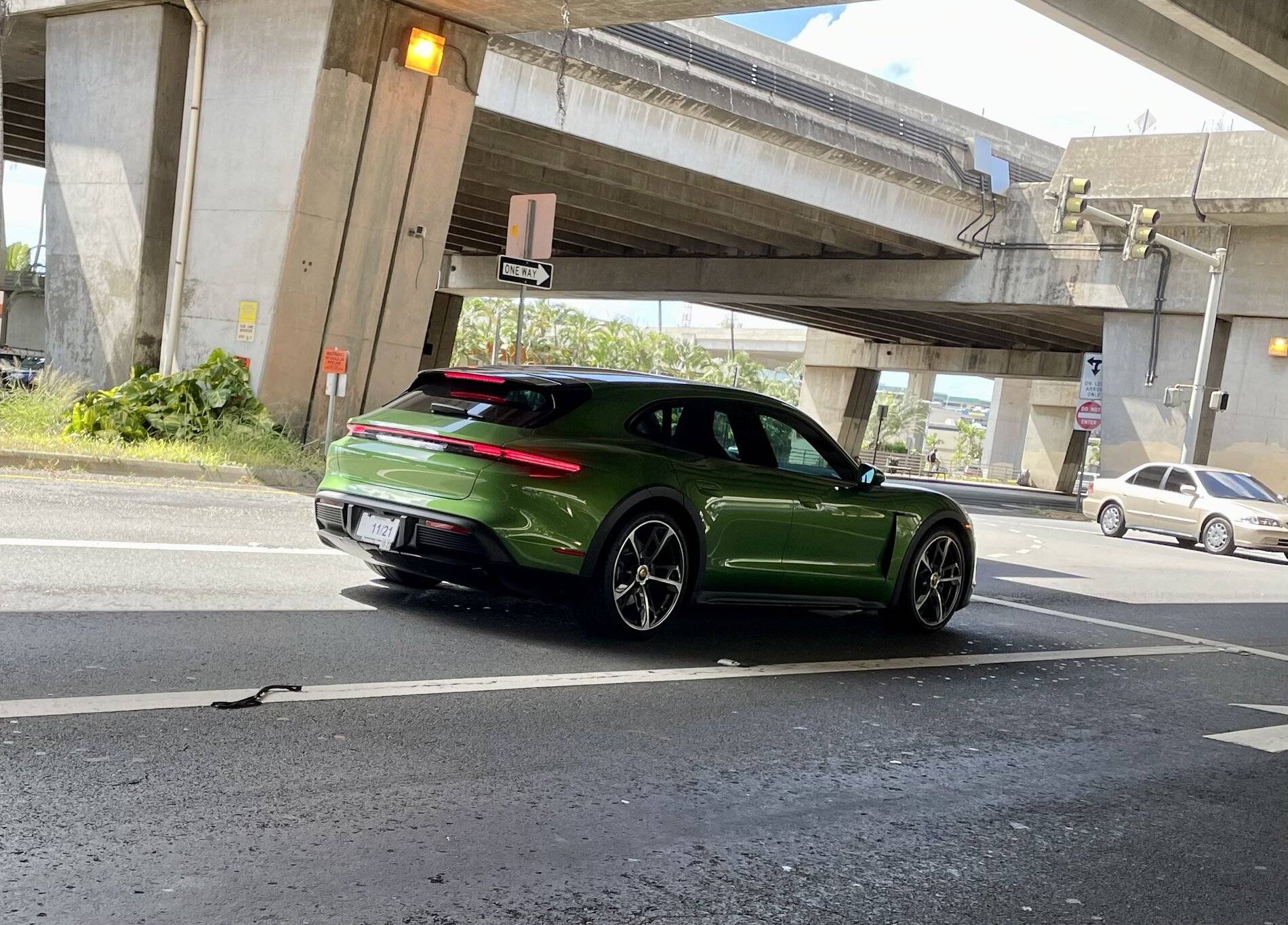 Porsche Taycan Hawaiian CT4 Initial Impressions 2260C003-BB70-470A-B5BE-2ACBE45576C0