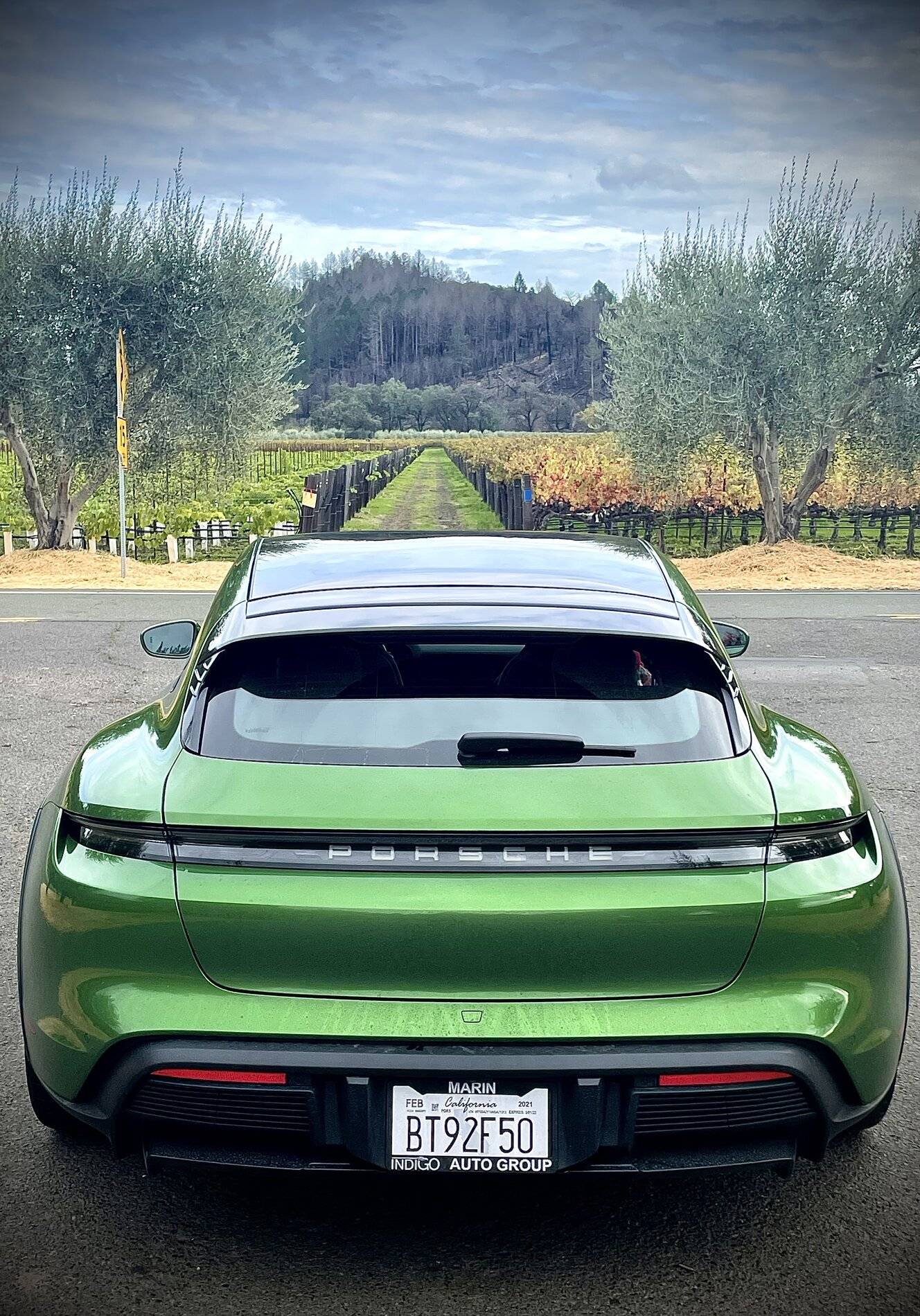 Porsche Taycan MAMBA GREEN Taycan Club 67397A37-5C94-4E3F-B360-EB522AE4B9F1