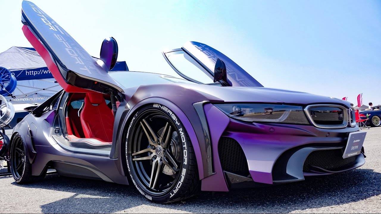Porsche Taycan Which interior to go with Ultra Violet? Purple and red