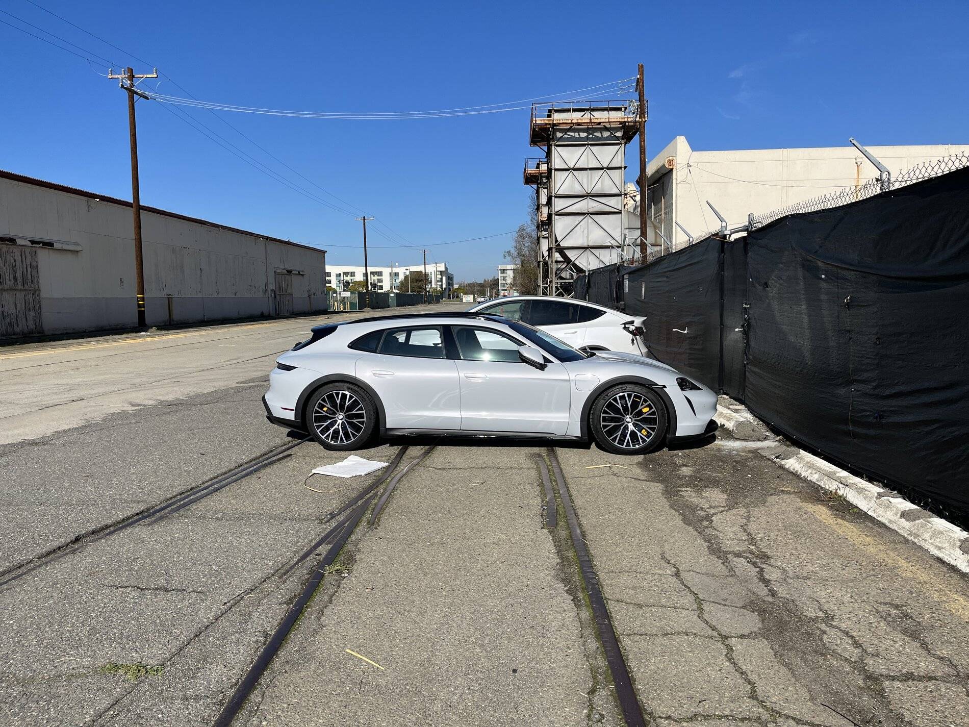 Porsche Taycan Part number question: Cross Turismo -> Sport Turismo 0E07E6C1-CBAC-49AF-9884-41488A6BC7D4