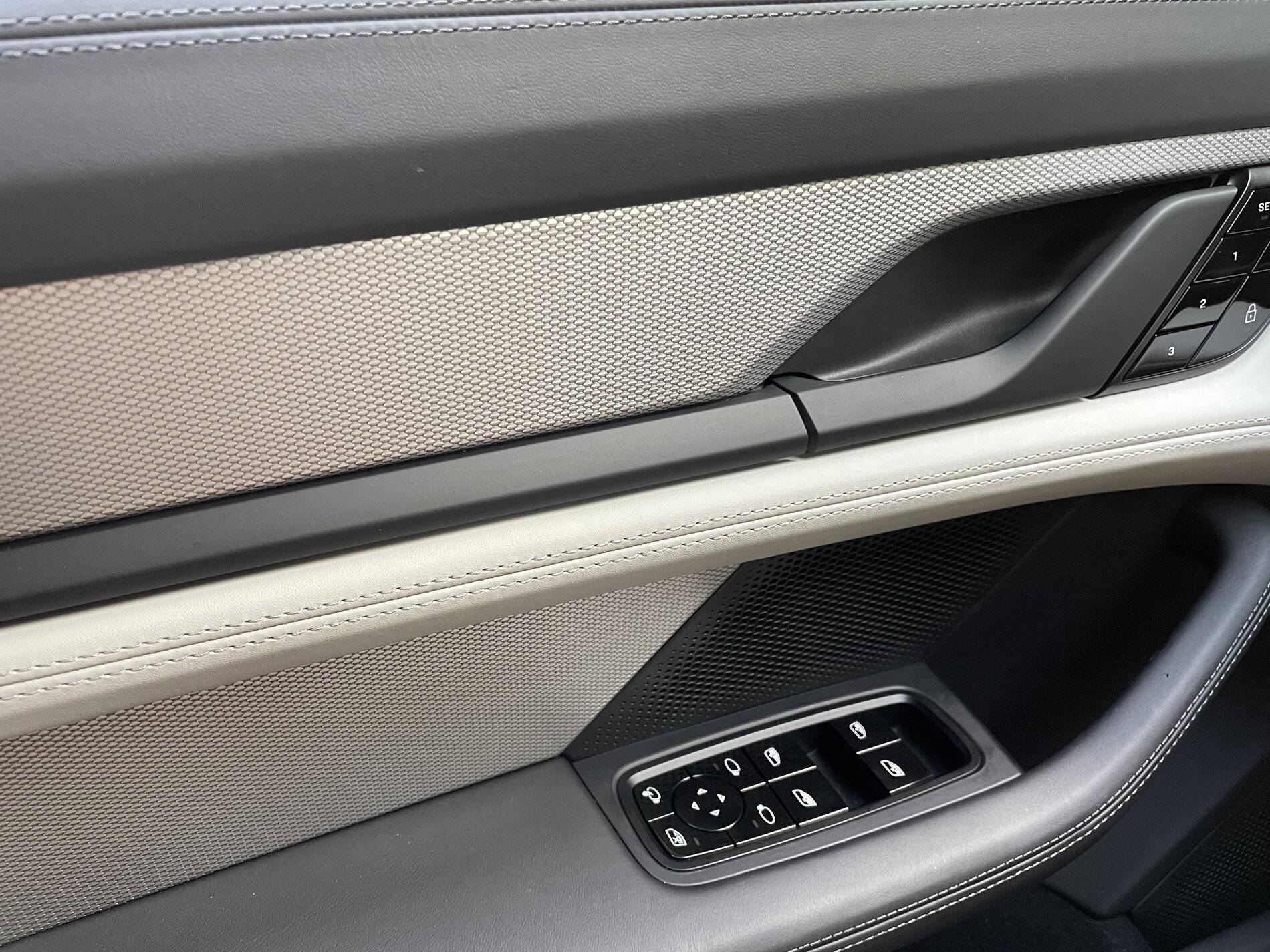 Porsche Taycan Anyone select the "Center Console Trim in Leather" option? 6084E8D5-F5AD-4BAC-8B63-3C4269268C80