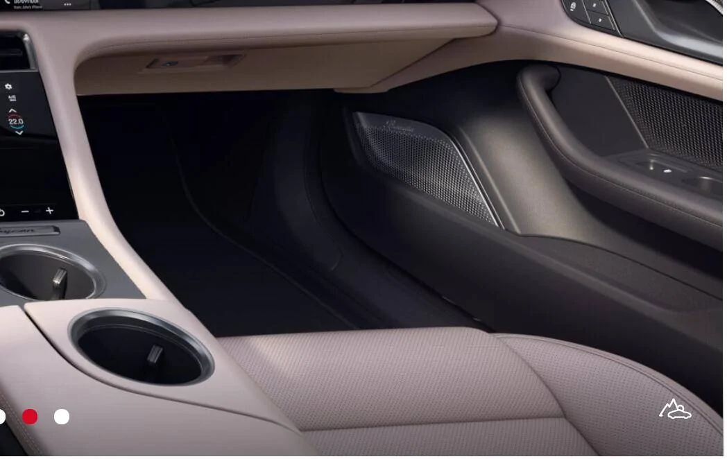 Porsche Taycan Racetex Headliner - happy with it? 1636868052339