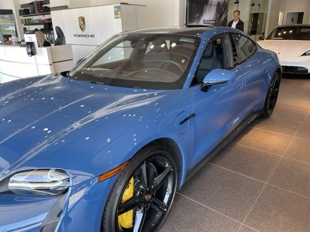 Porsche Taycan NEPTUNE BLUE Taycan Club 4FFAAD6E-544D-4451-AE67-F4F31AC10FBC