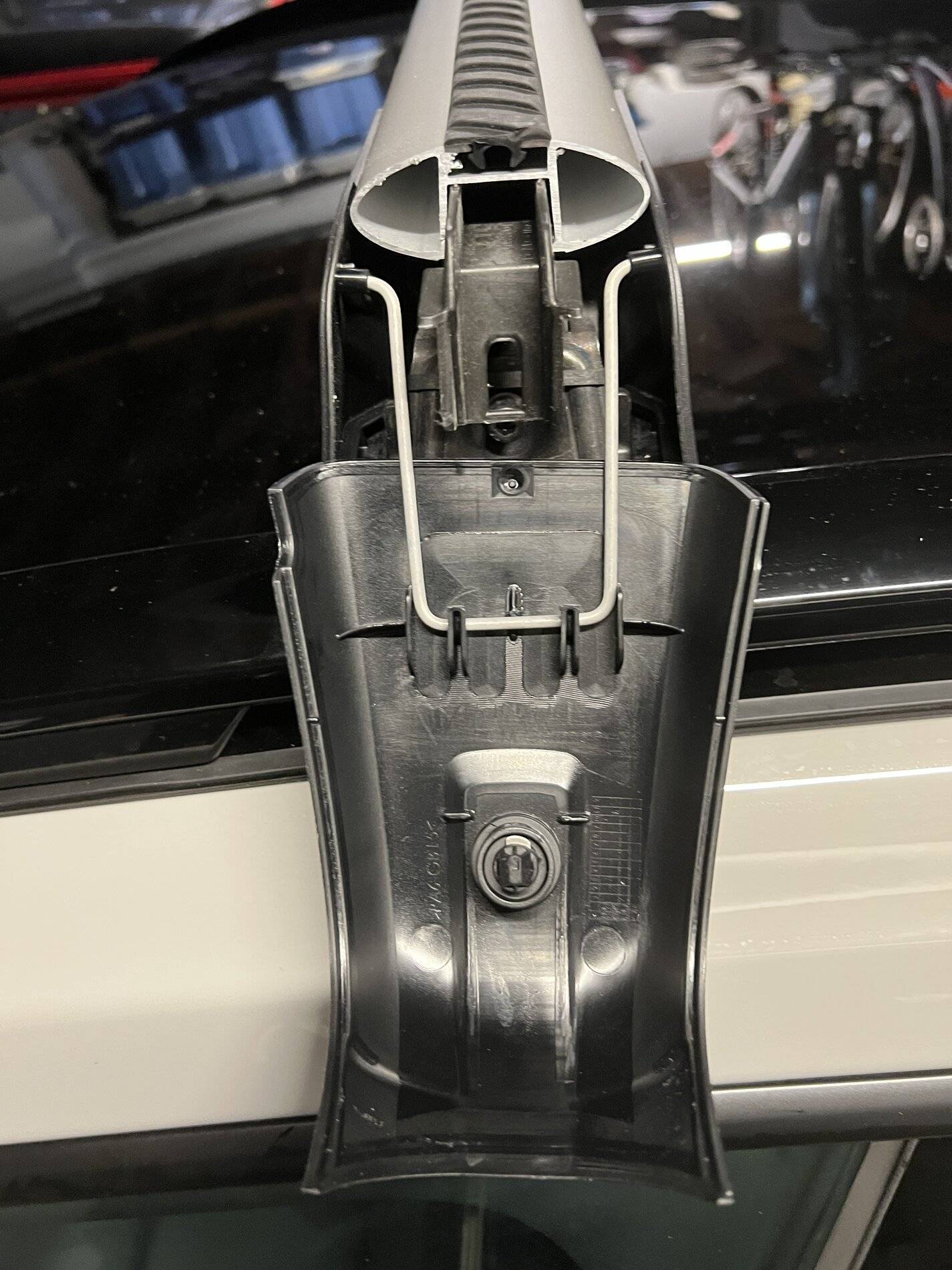 Porsche Taycan Anyone got the Porsche roof bars and box? 3681E9AC-7C5D-4E27-AB6D-EA353F0A43D5