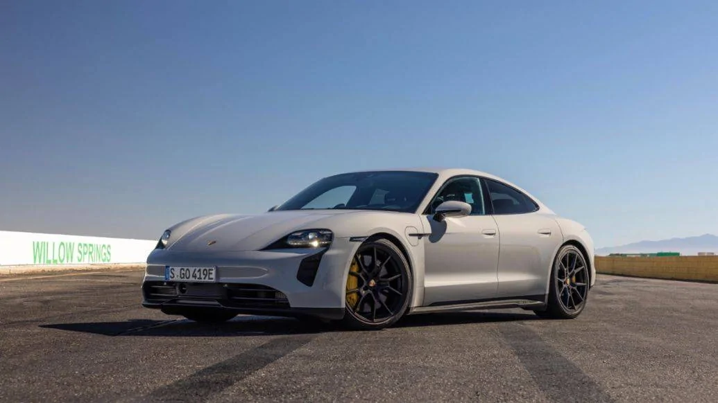Porsche Taycan ? World Premiere: 2022 Taycan GTS Sedan and GTS Sport Turismo 2022_Taycan_GTS_Chalk_004_highres