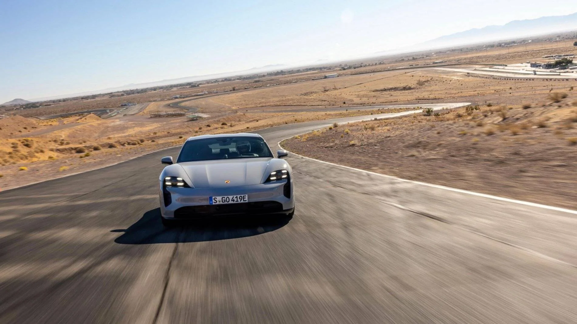 Porsche Taycan ? World Premiere: 2022 Taycan GTS Sedan and GTS Sport Turismo 2022_Taycan_GTS_Chalk_009_highres