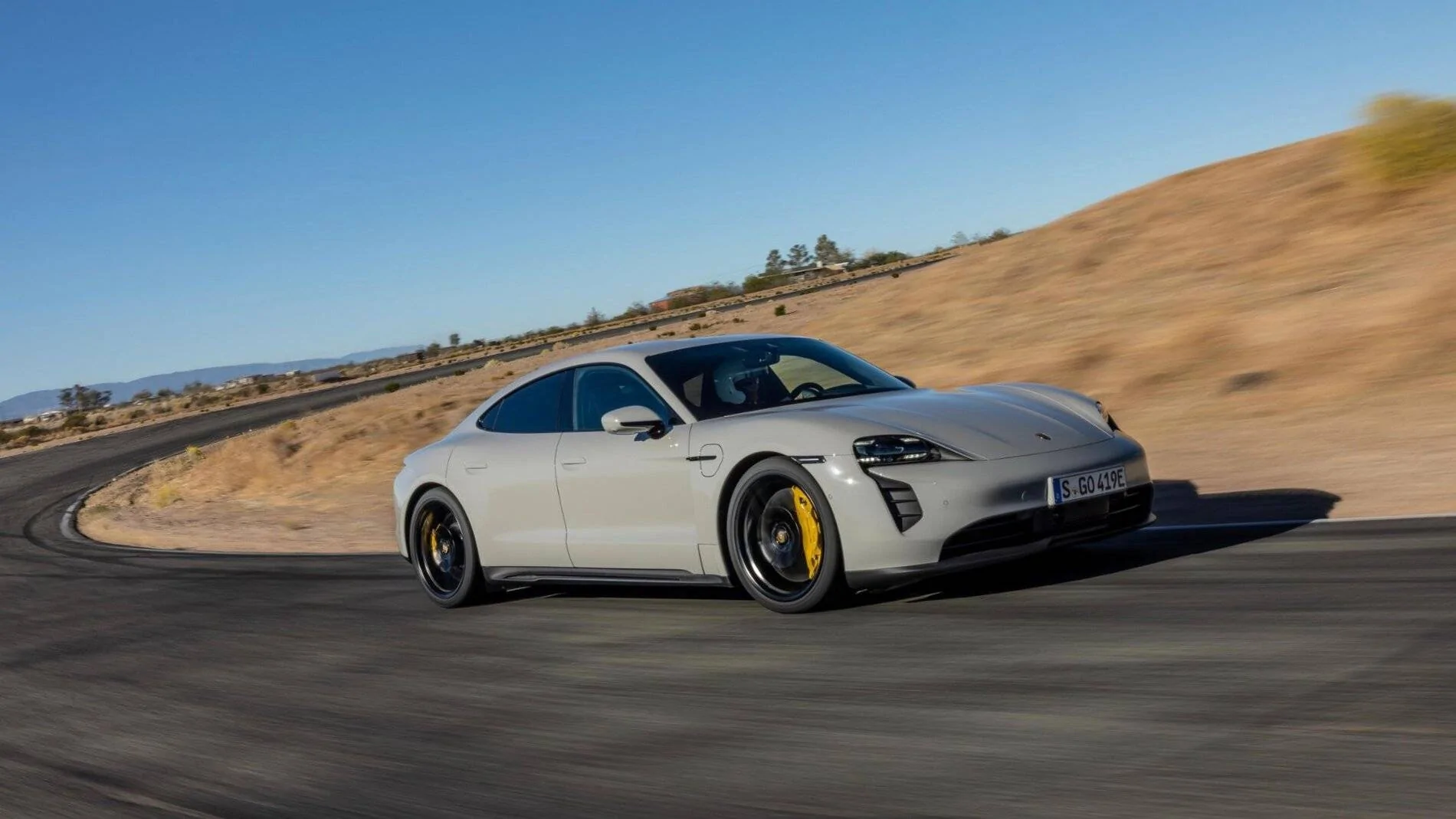 Porsche Taycan ? World Premiere: 2022 Taycan GTS Sedan and GTS Sport Turismo 2022_Taycan_GTS_Chalk_016_highres