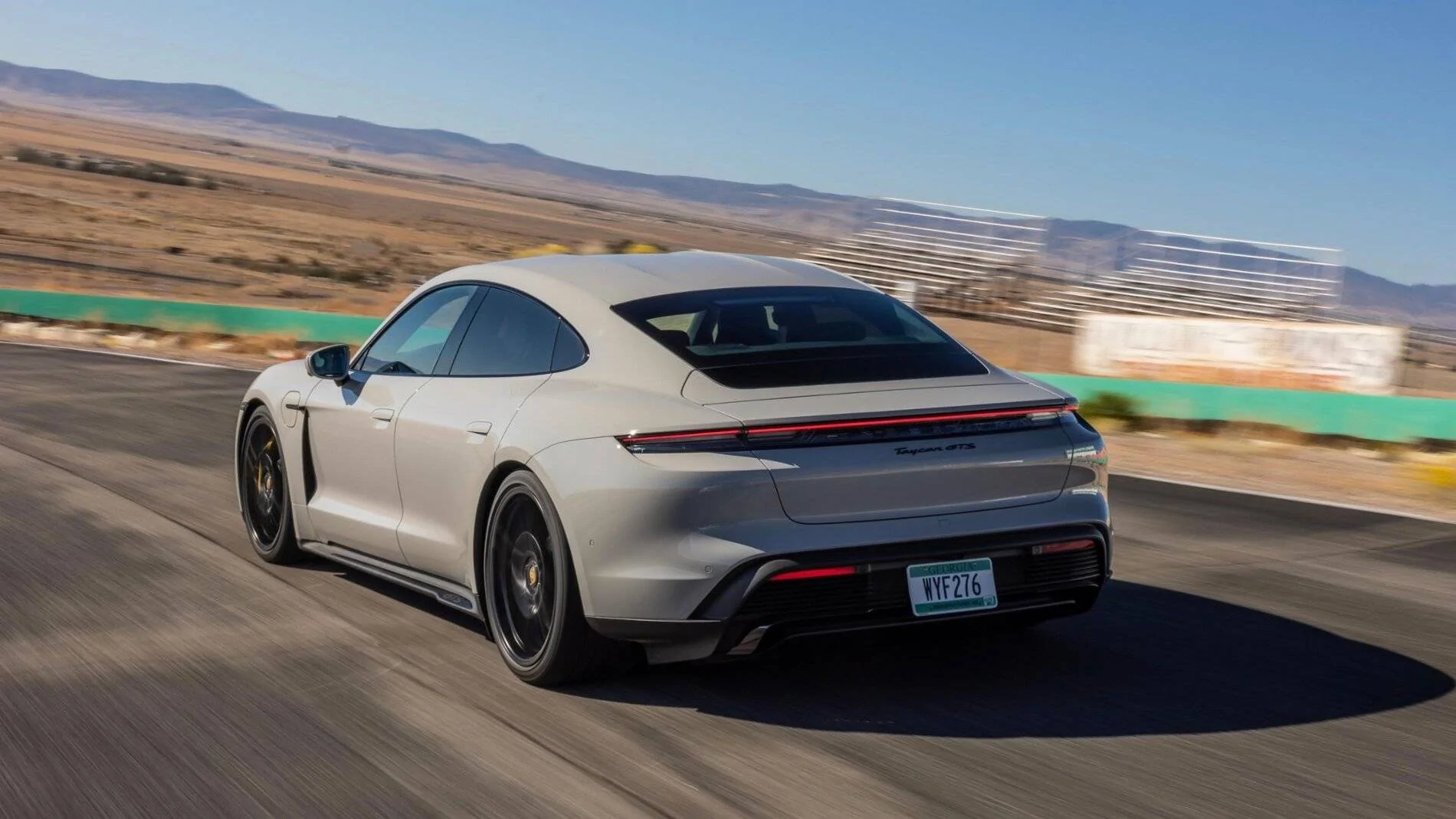 Porsche Taycan ? World Premiere: 2022 Taycan GTS Sedan and GTS Sport Turismo 2022_Taycan_GTS_Chalk_020_highres