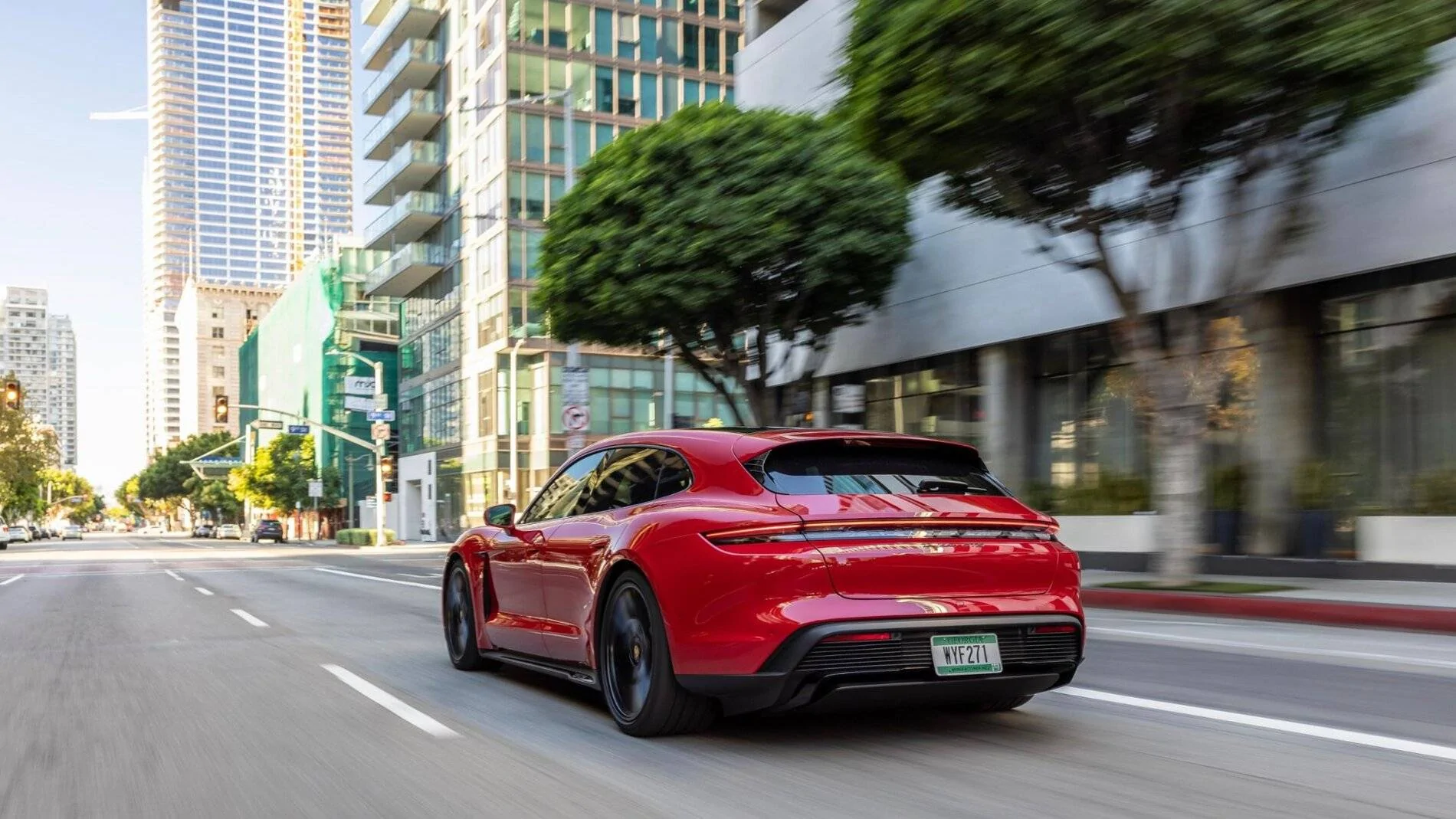 Porsche Taycan ? World Premiere: 2022 Taycan GTS Sedan and GTS Sport Turismo 2022_Taycan_GTS_Sport_Turismo_Carmine_Red_016_highres