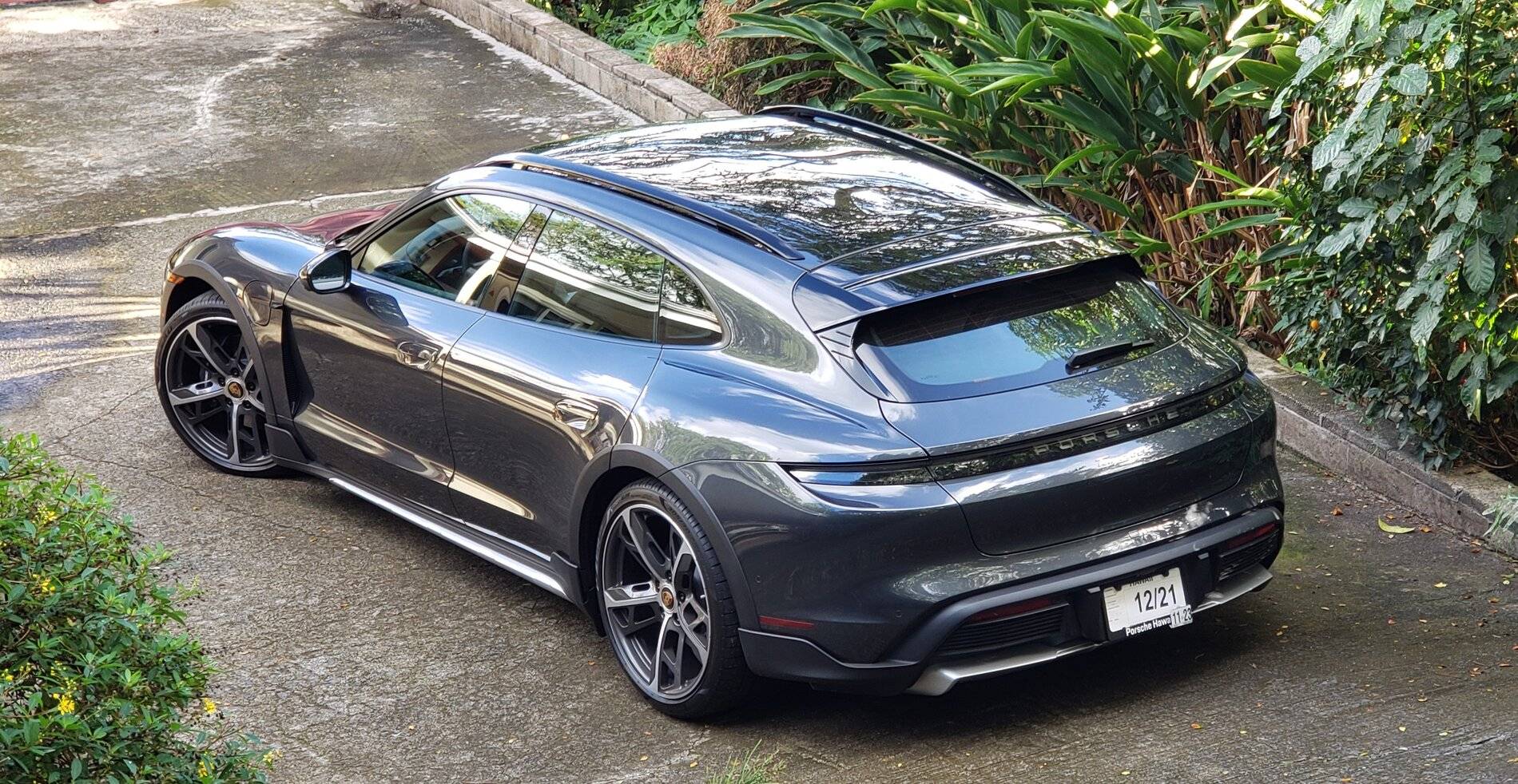 Porsche Taycan Hawaiian Volcano Grey CT To