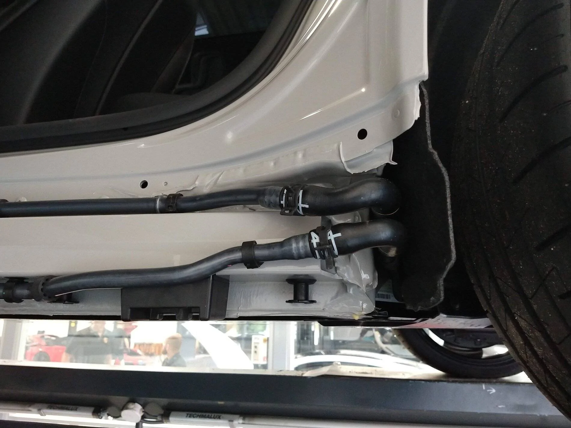 Porsche Taycan lower body trim removal and replacement IMG_20210802_100214842