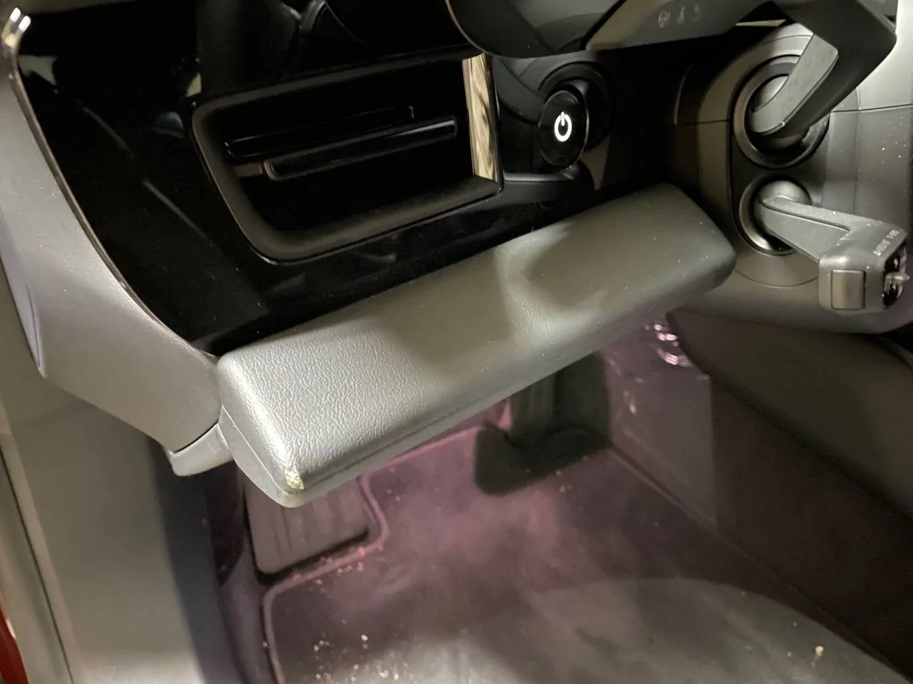 Porsche Taycan Replacing Interior Dash Trim? IMG_0424