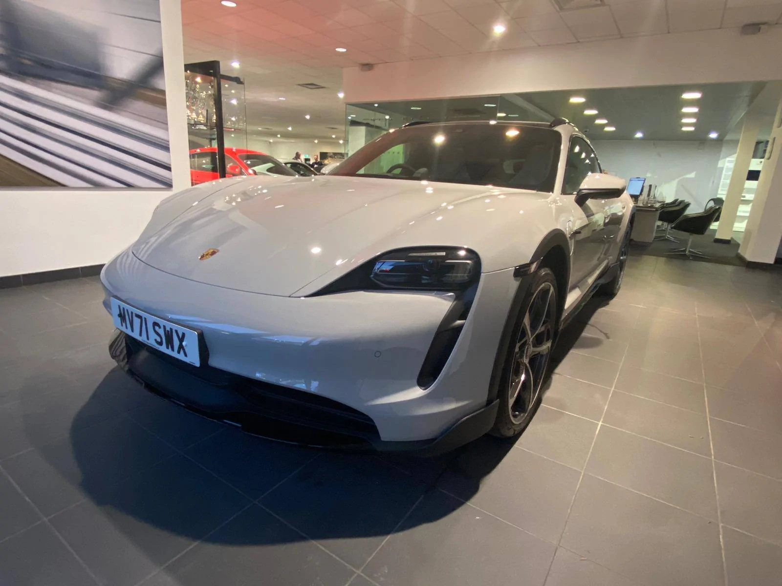 Porsche Taycan New MY2022 CT4S Day 82FA162A-AF72-4F7C-A7B9-79560BC391D4