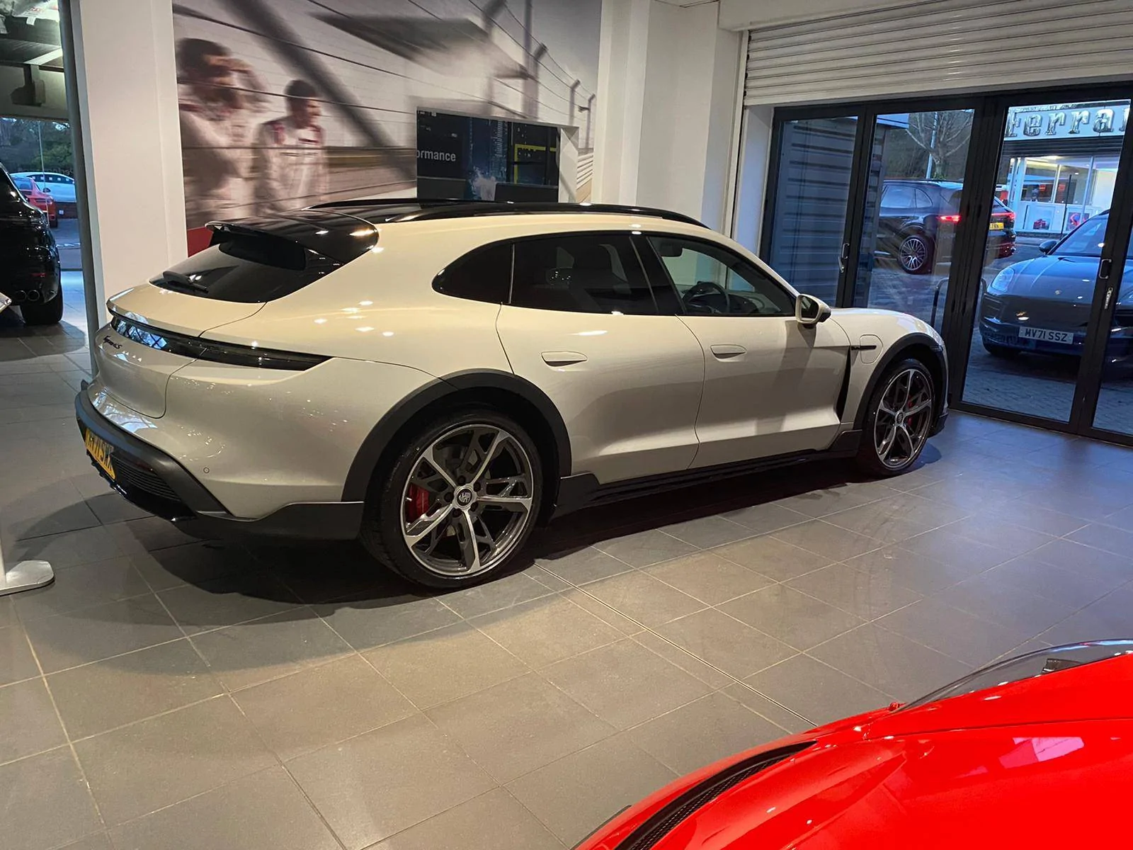 Porsche Taycan New MY2022 CT4S Day CE5B6FFB-DC63-40FD-9565-FF7CF71E8DE6
