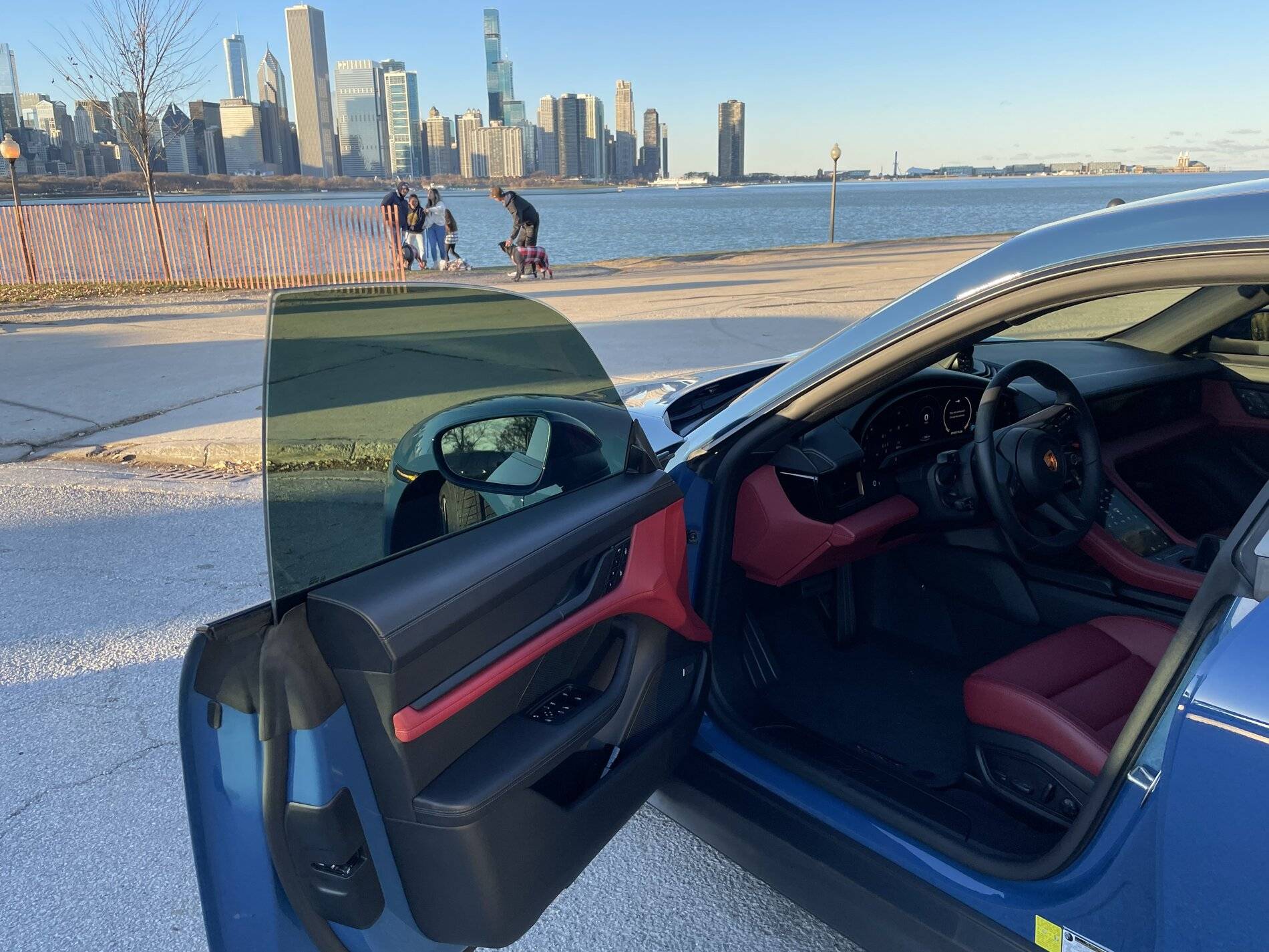 Porsche Taycan NEPTUNE BLUE Taycan Club 21614F86-B027-4D7F-A2B9-78AB444247EE