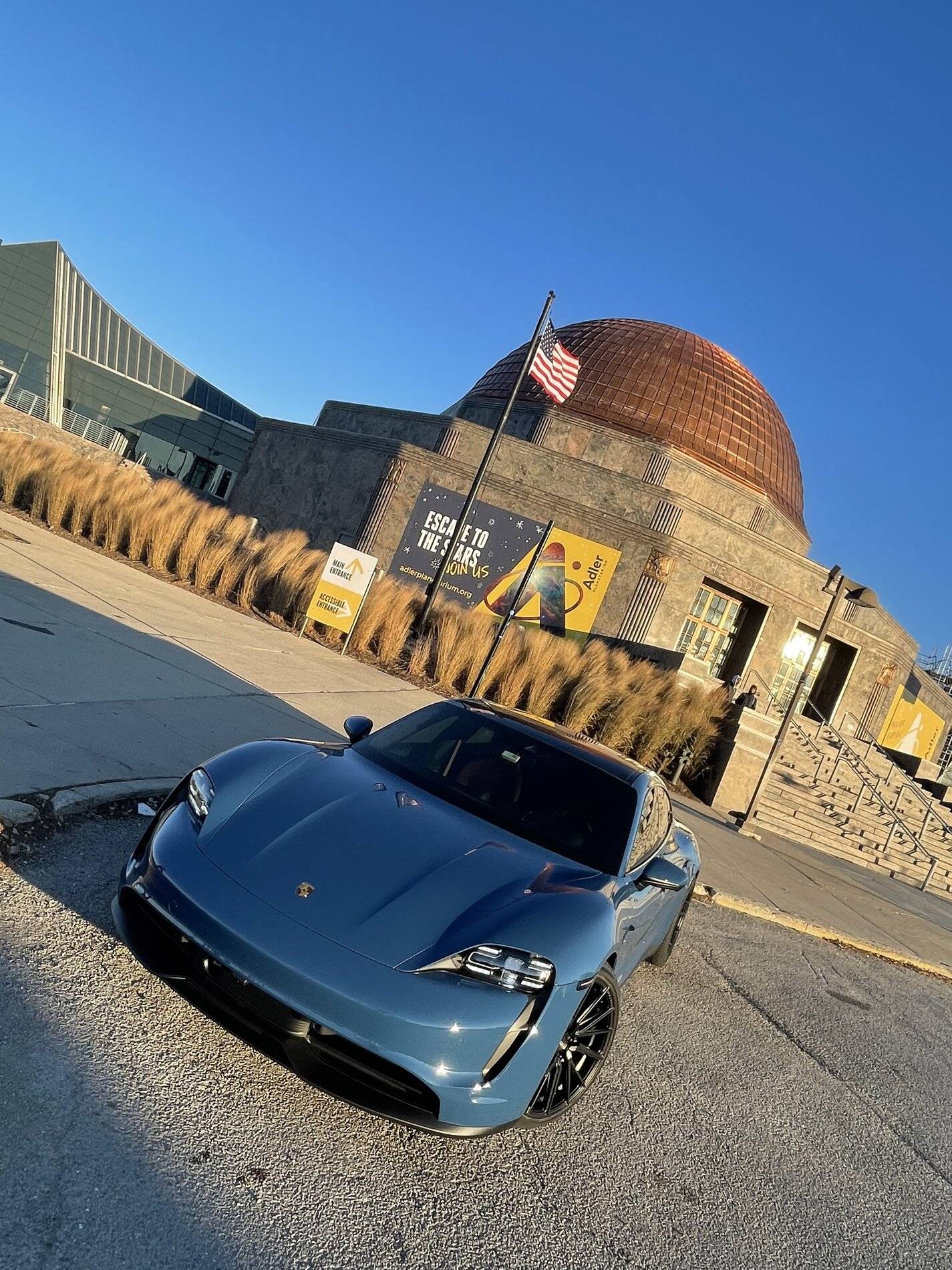 Porsche Taycan NEPTUNE BLUE Taycan Club 54CCAAD9-1AE8-41C1-A25D-F694422F683A