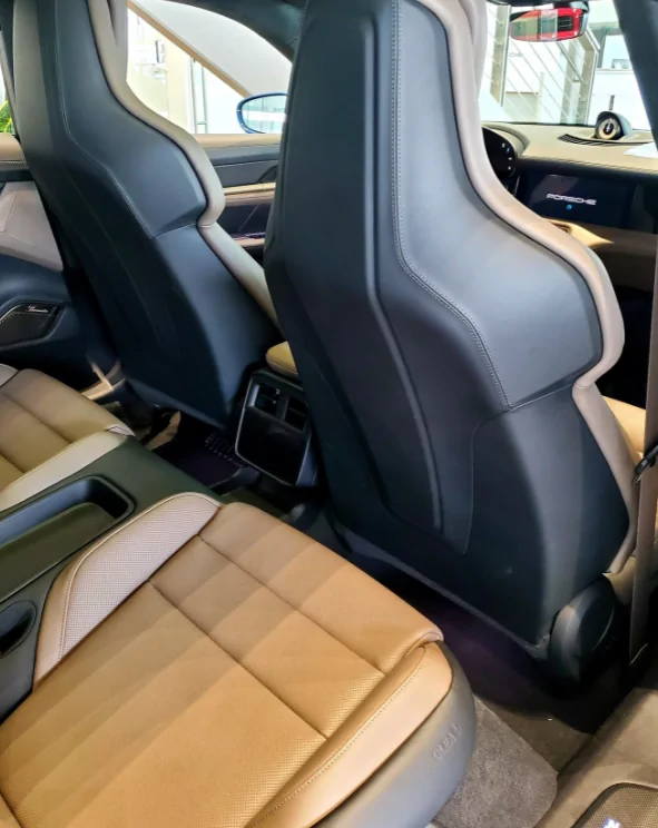 Porsche Taycan Meranti brown vs beige 1638450636224
