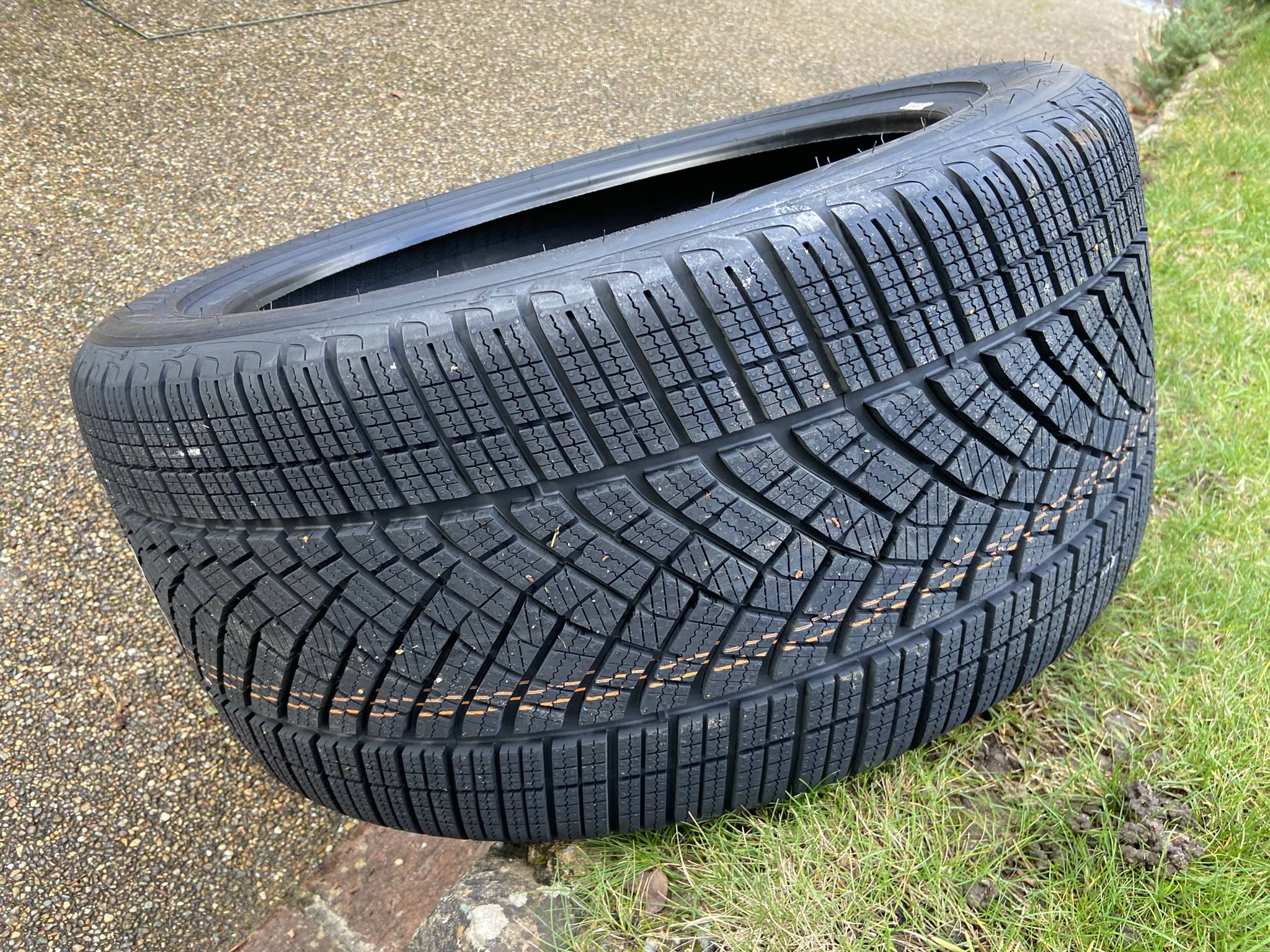 Porsche Taycan WINTER TYRES (UK) IMG_4093.JPEG
