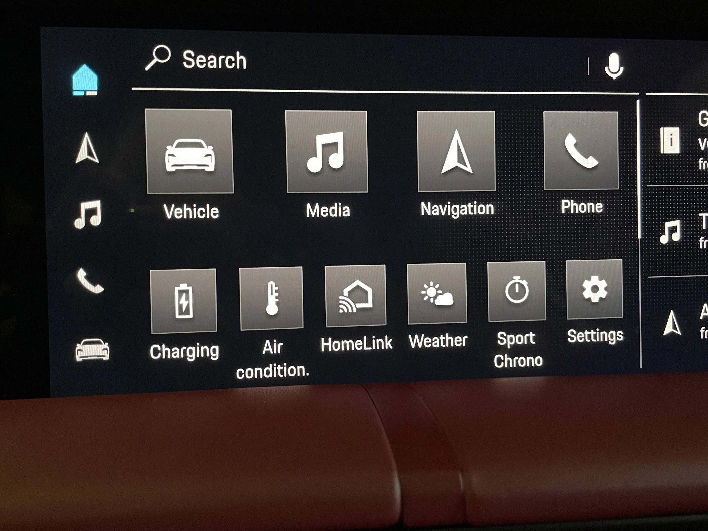 Porsche Taycan Sport Chrono app in the PCM D77E7A56-59E8-4978-AD44-78646B9611D8