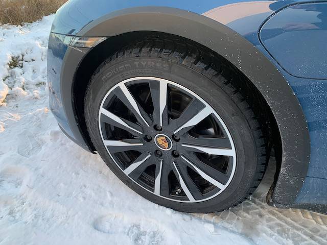 Porsche Taycan Are 20” Tequipment Design rims directional? IMG_1533