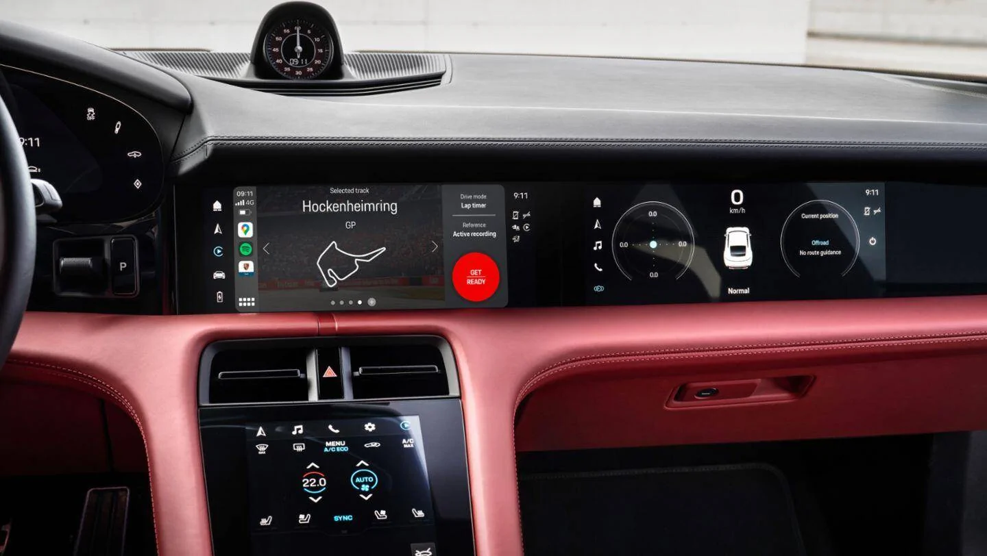 Porsche Taycan Sport Chrono app in the PCM 1638808981713