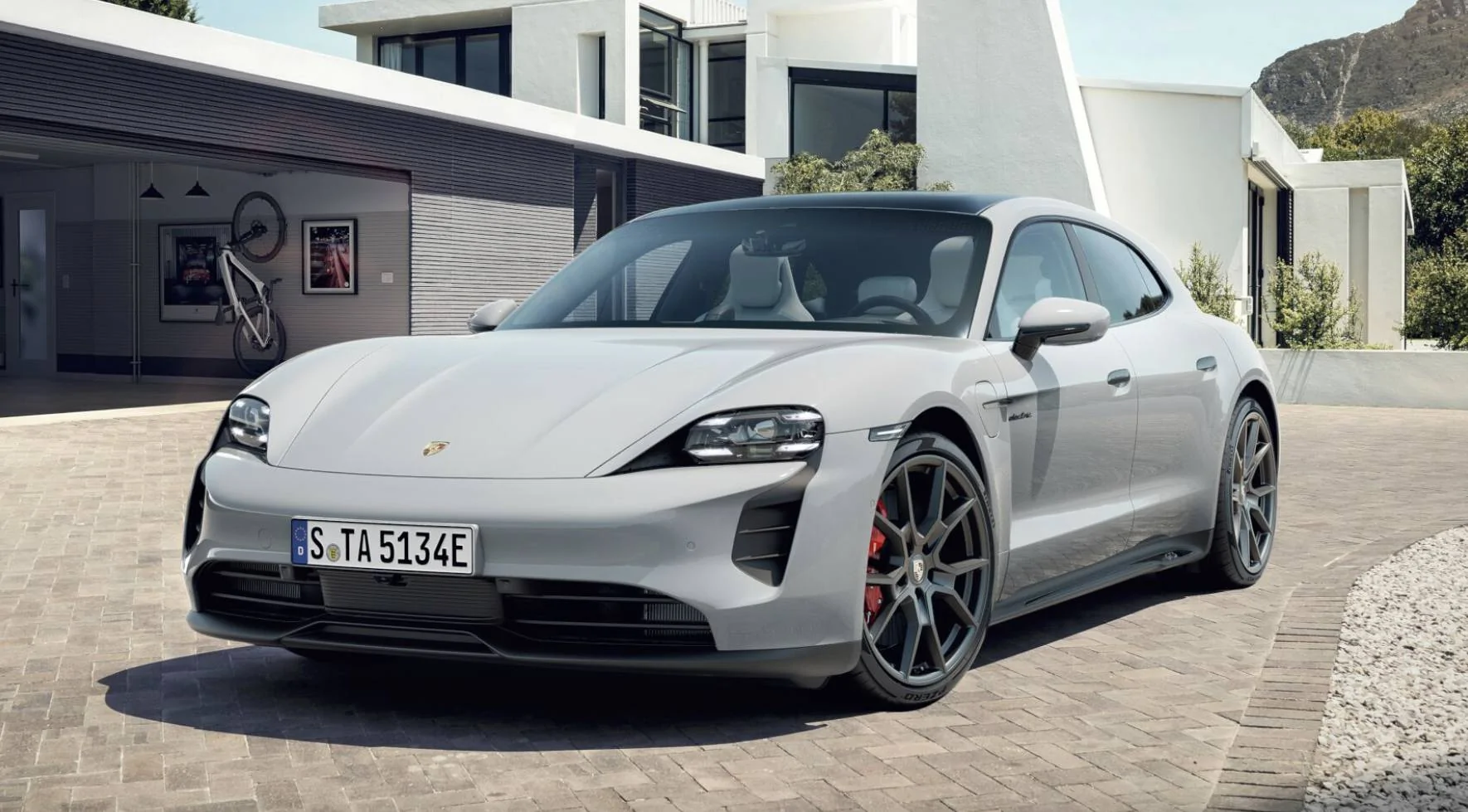 Porsche Taycan Bye 4S…welcome GTS ST !!! Check my code PN55BFF9 FD47DA40-CE40-48B7-937B-808D3EE42EA0