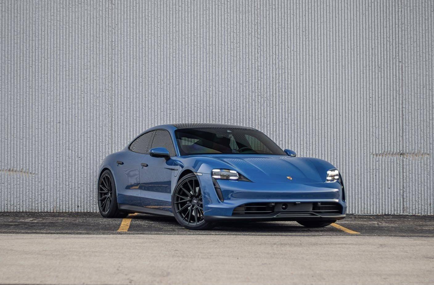 Porsche Taycan NEPTUNE BLUE Taycan Club 0B5A5EA6-C513-4DBD-8D52-6D9DAFD4031A