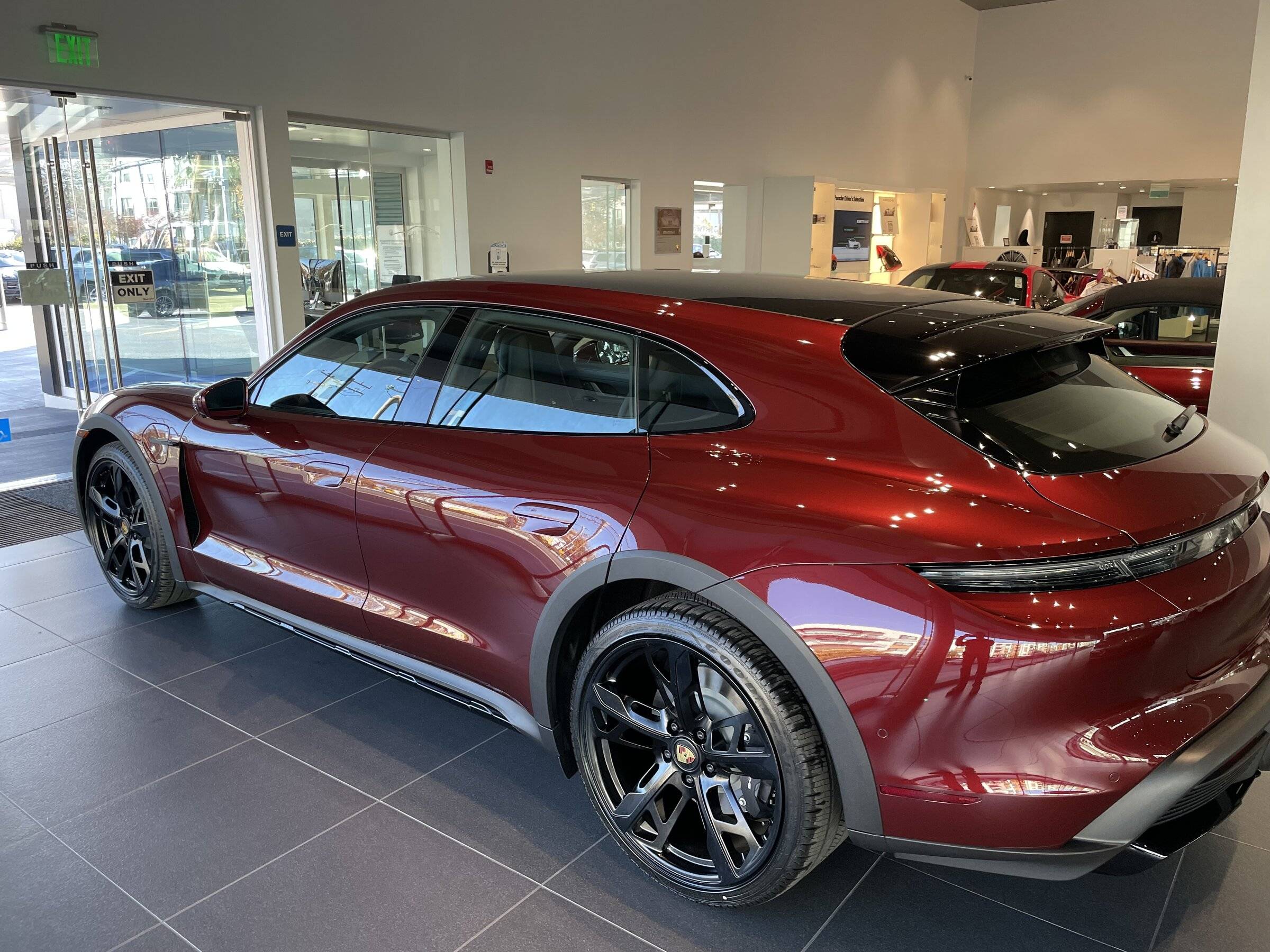 Porsche Taycan Cherry Taycan 2022 4CT- Picked up IMG_2292
