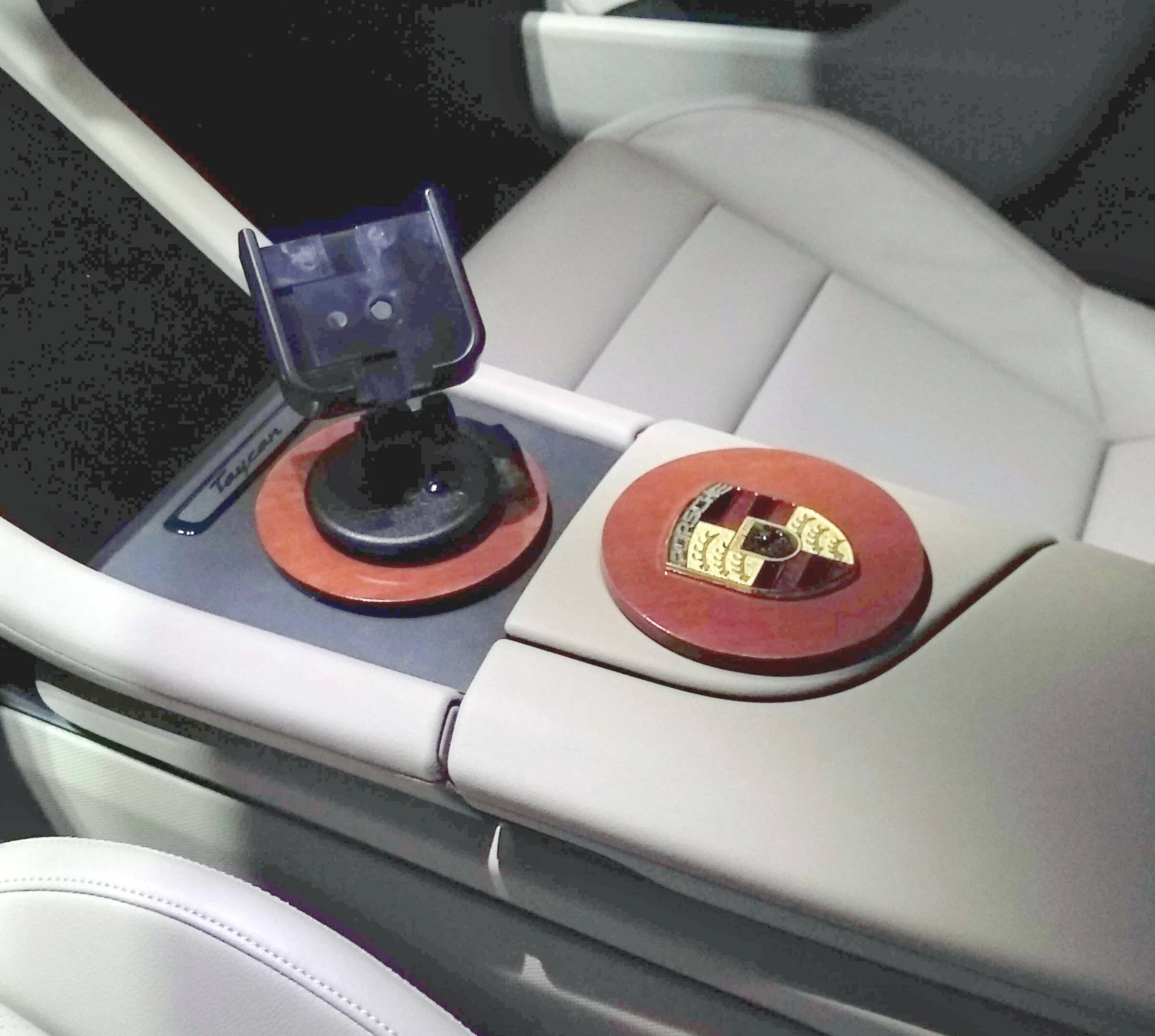 Porsche Taycan Solution to cover the cup holders? Tyacan__CupHolders