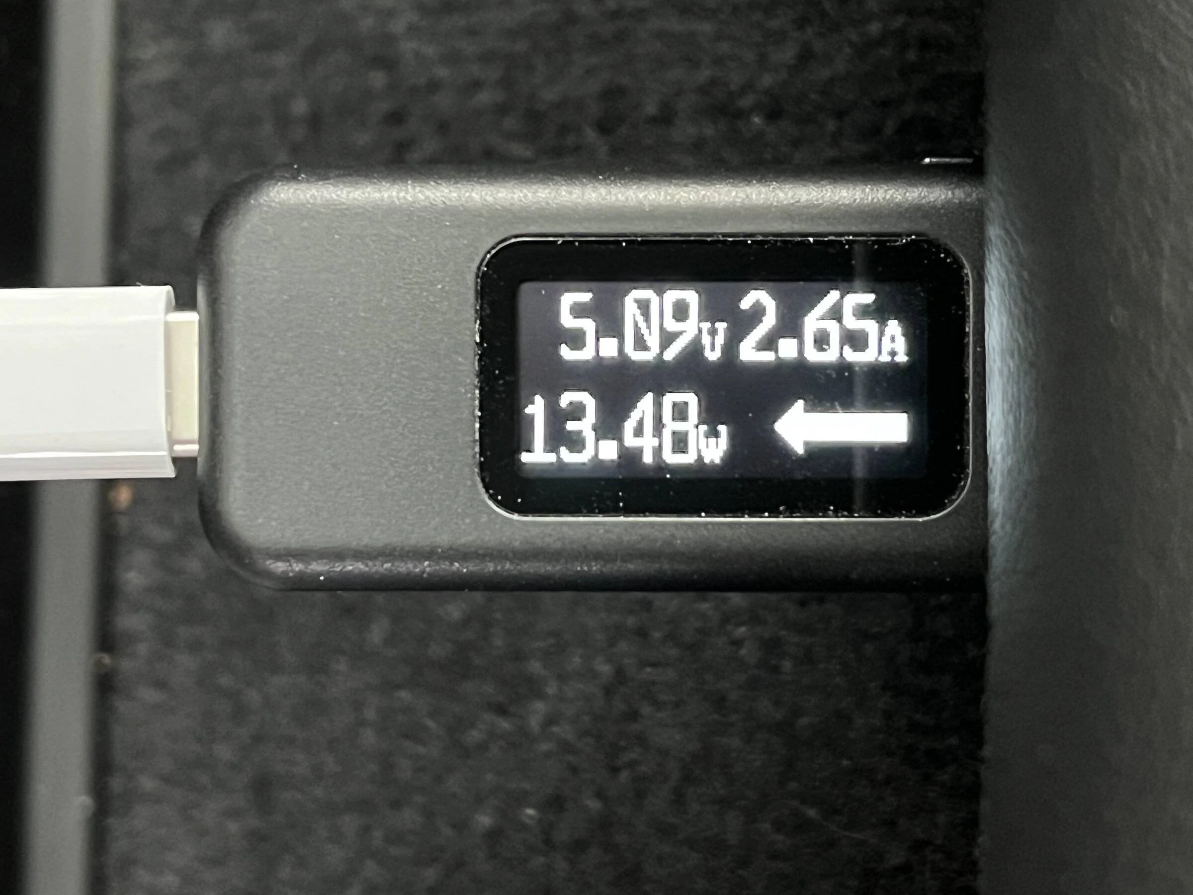 Porsche Taycan Wattage of USB C ports RearRightWithiPhone13mini