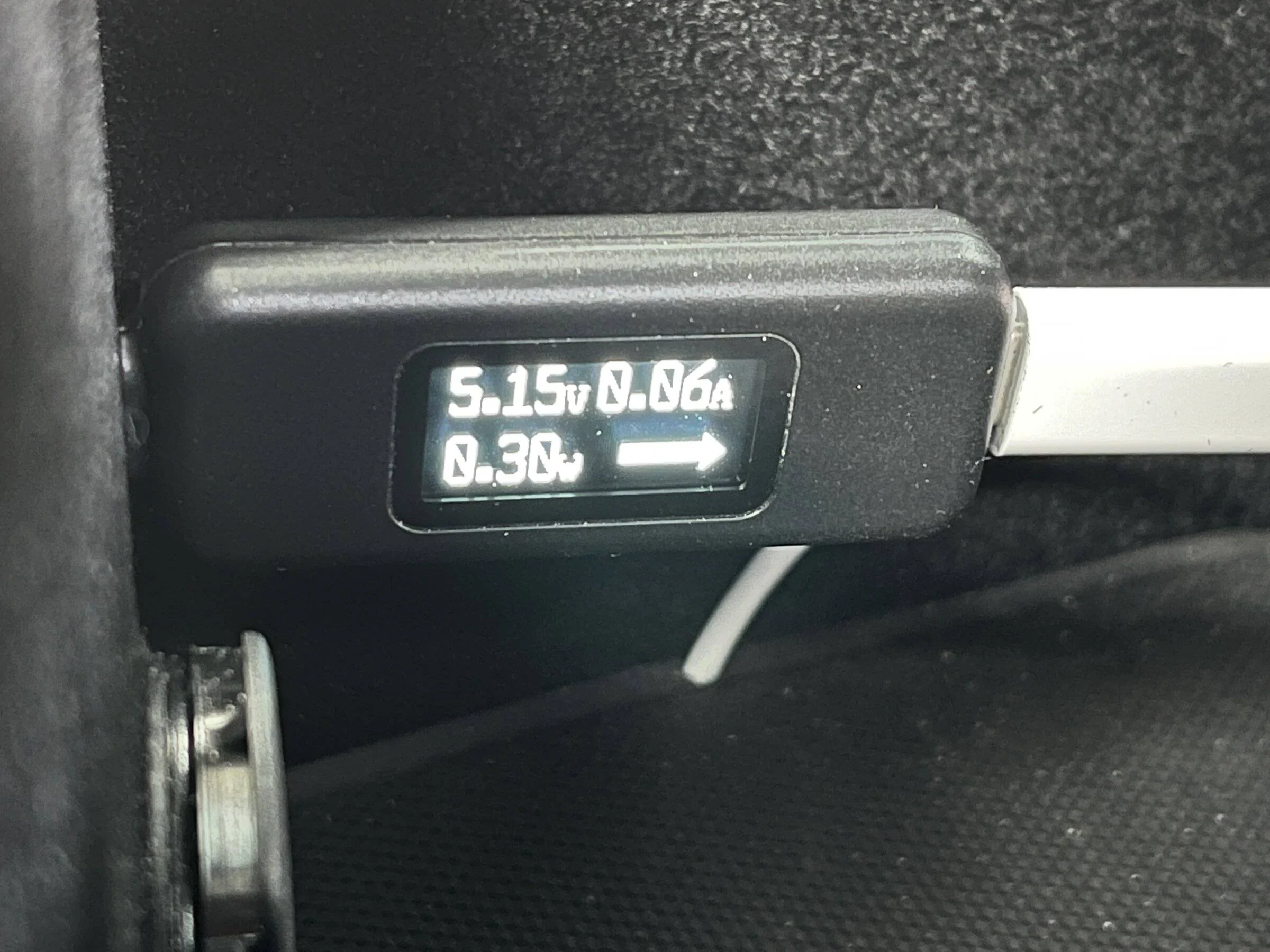 Porsche Taycan Wattage of USB C ports ConsoleTopWiithMagsafeNoLoad
