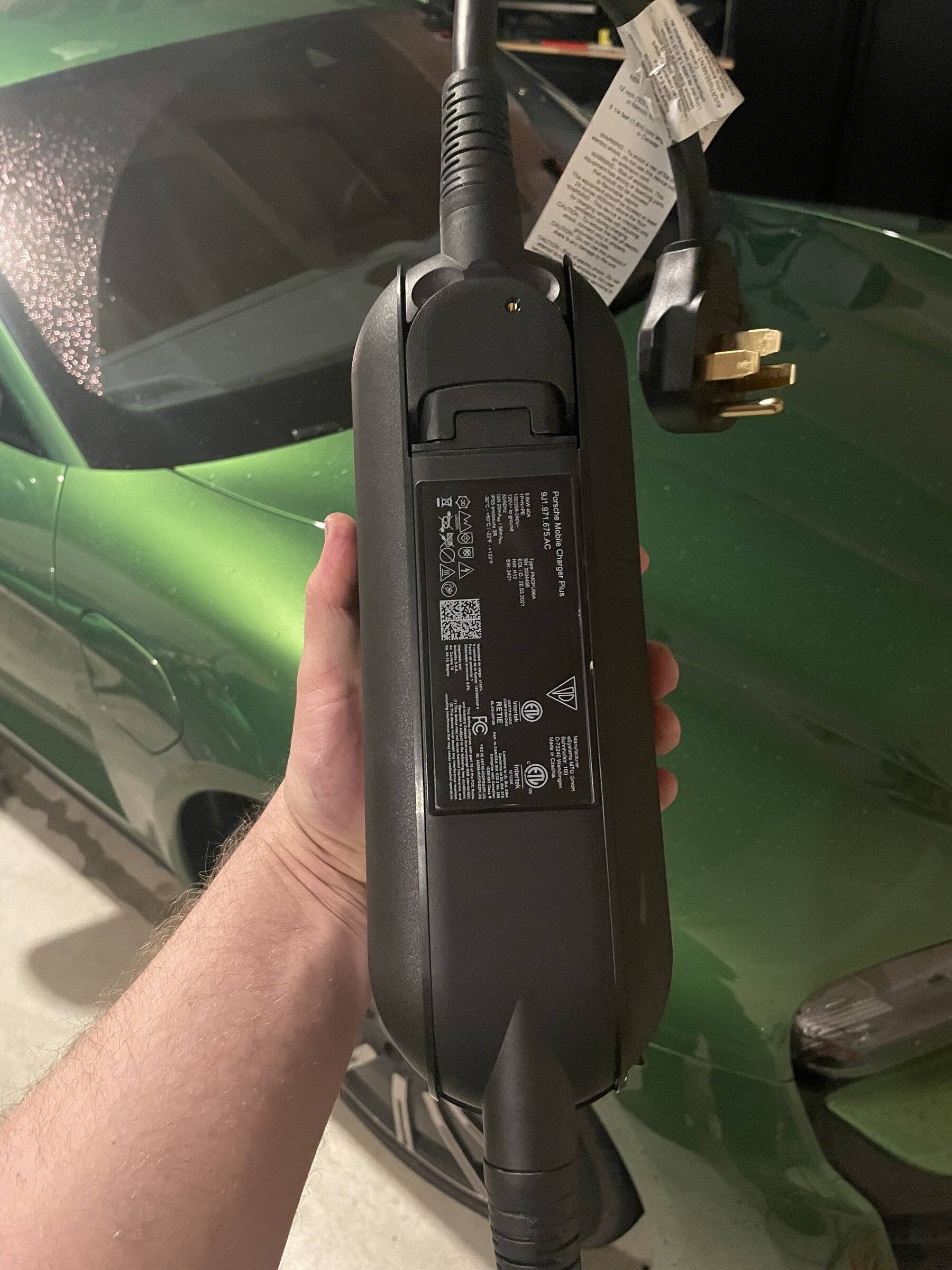Porsche Taycan Cable length on Porsche mobile charger plus F2B3766D-8776-4290-912B-3DE0C6DBC2F6