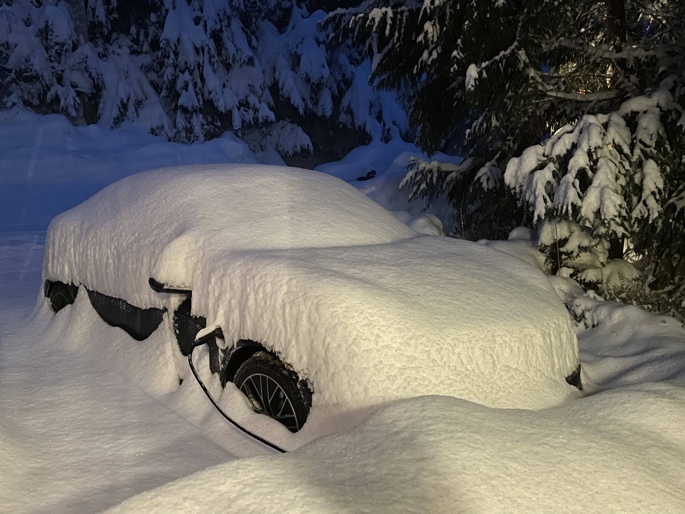 Porsche Taycan Turbo in the snow - Whistler, BC Canada 57F91605-4E4B-4B28-90C2-0B2F2B11ECA4