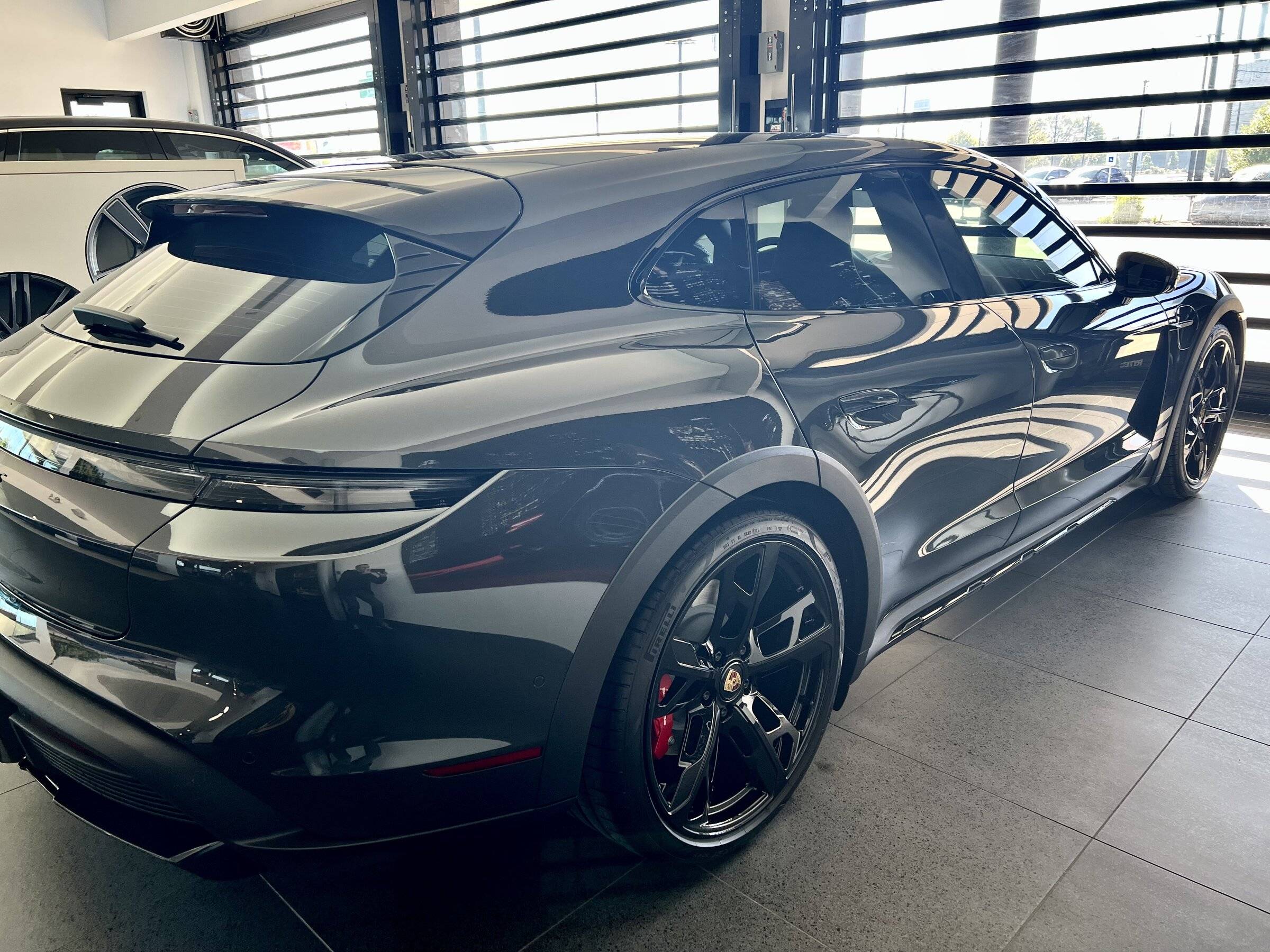 Porsche Taycan A 2022 Cross Turismo 4S: From Order to Delivery to Mods IMG_4664