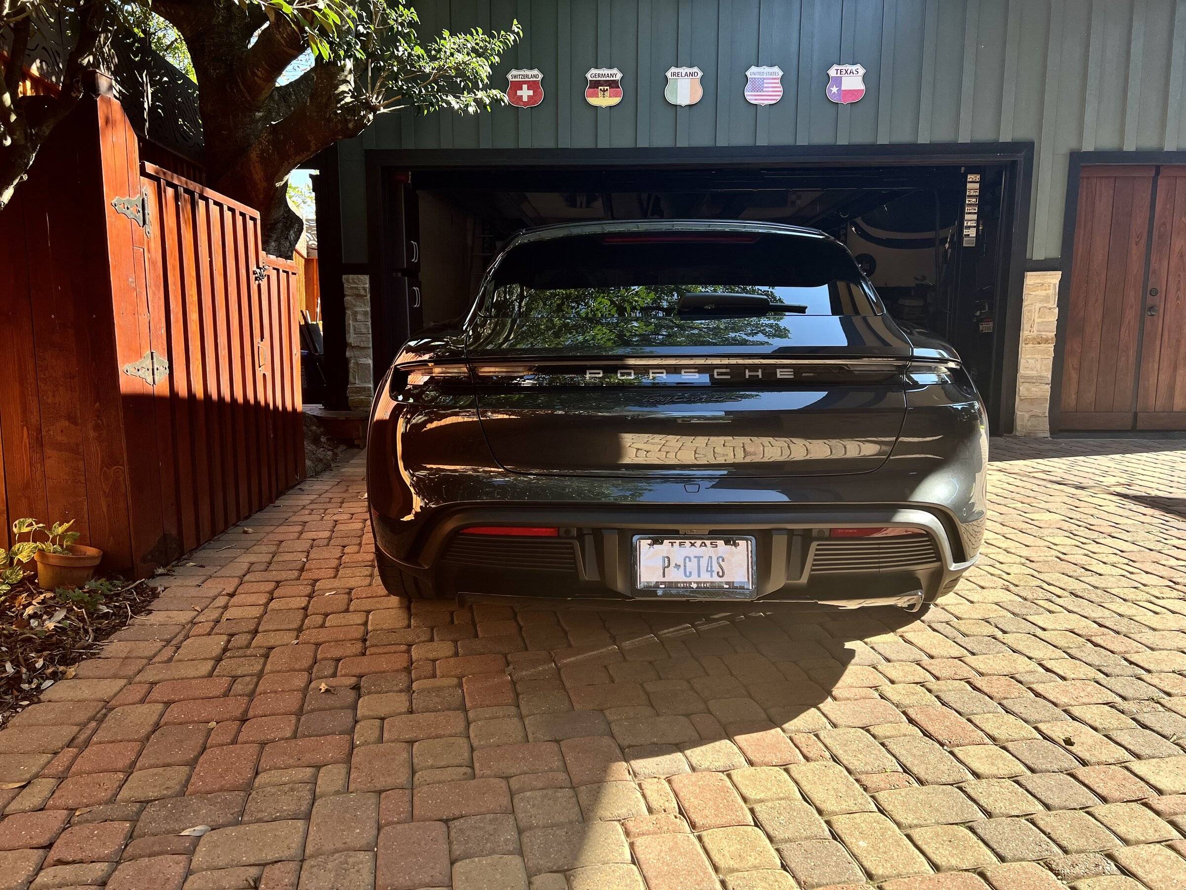 Porsche Taycan A 2022 Cross Turismo 4S: From Order to Delivery to Mods IMG_4679