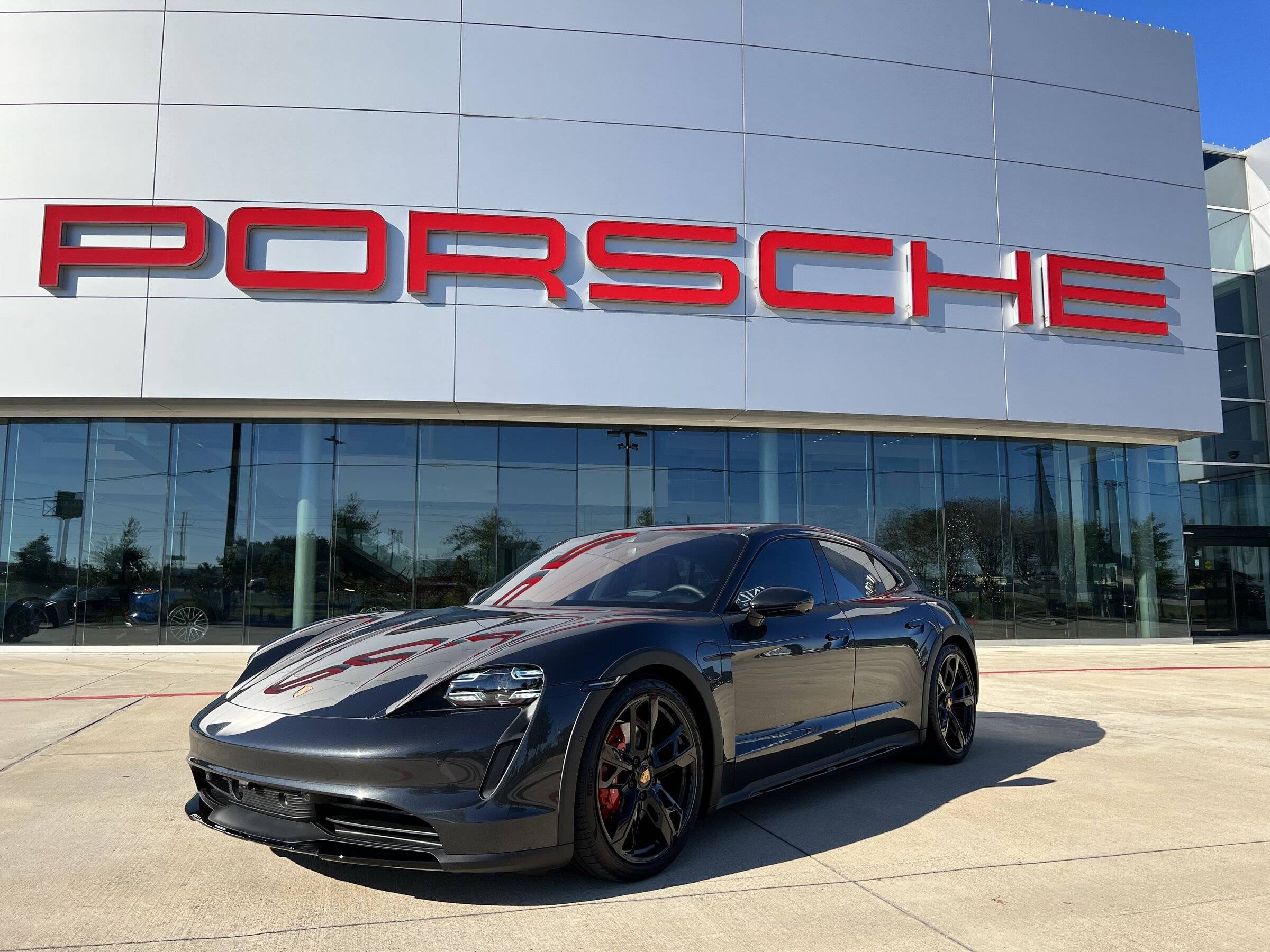 Porsche Taycan A 2022 Cross Turismo 4S: From Order to Delivery to Mods IMG_3905