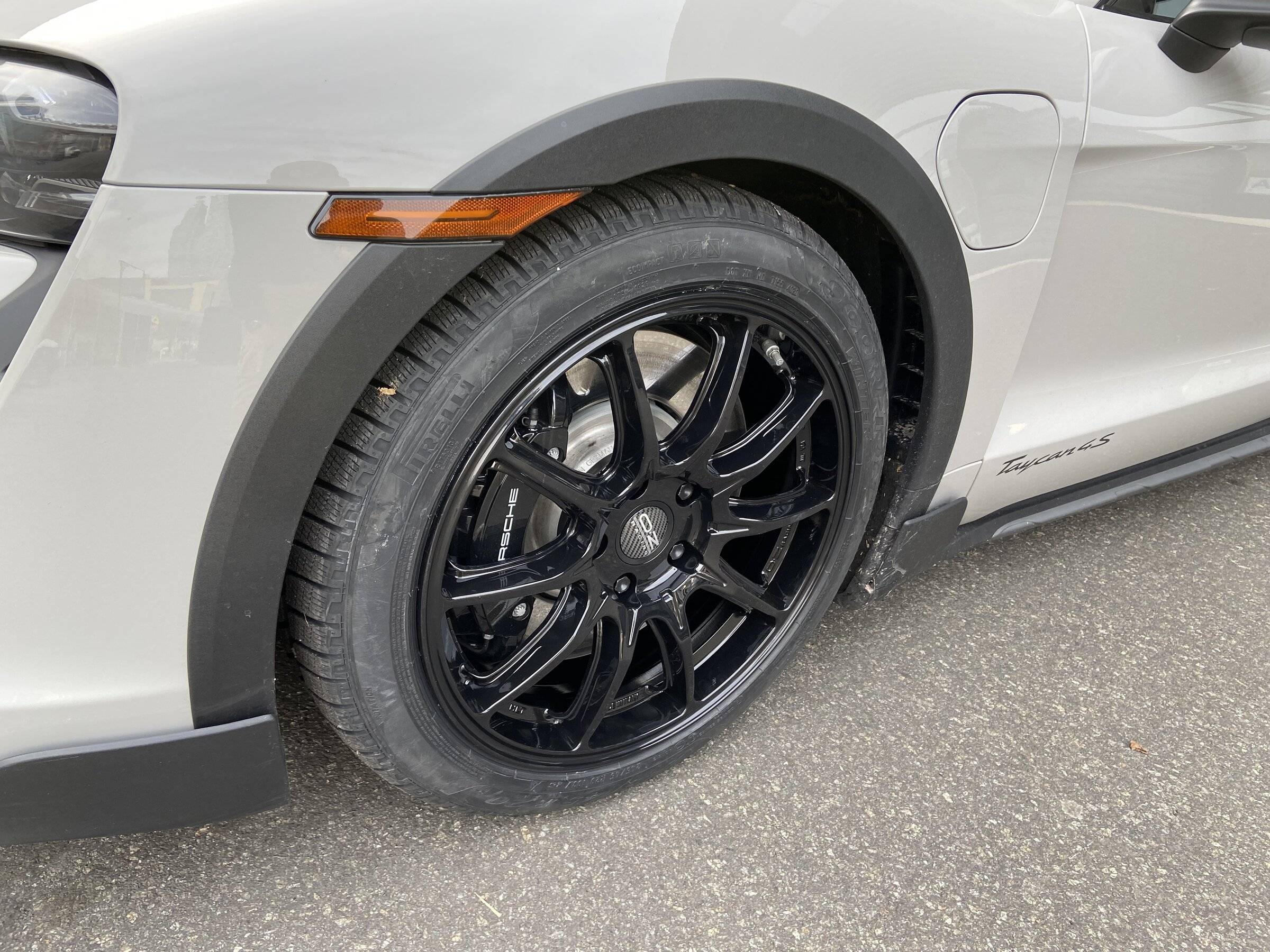 Porsche Taycan Winter tires IMG-0953
