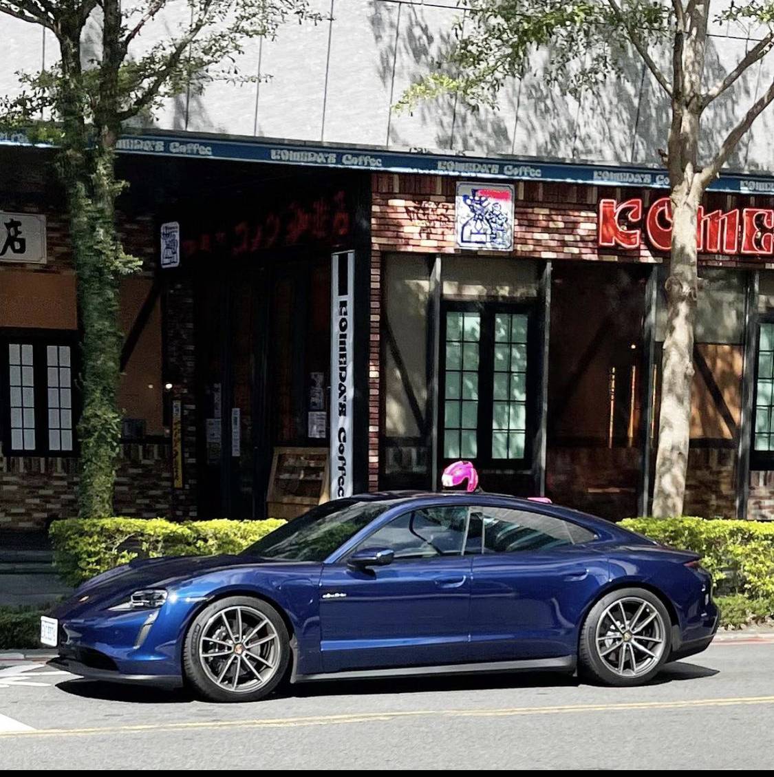 Porsche Taycan What wheels are these? 18AD5909-84DB-41F6-ADC4-814E5BBC539F