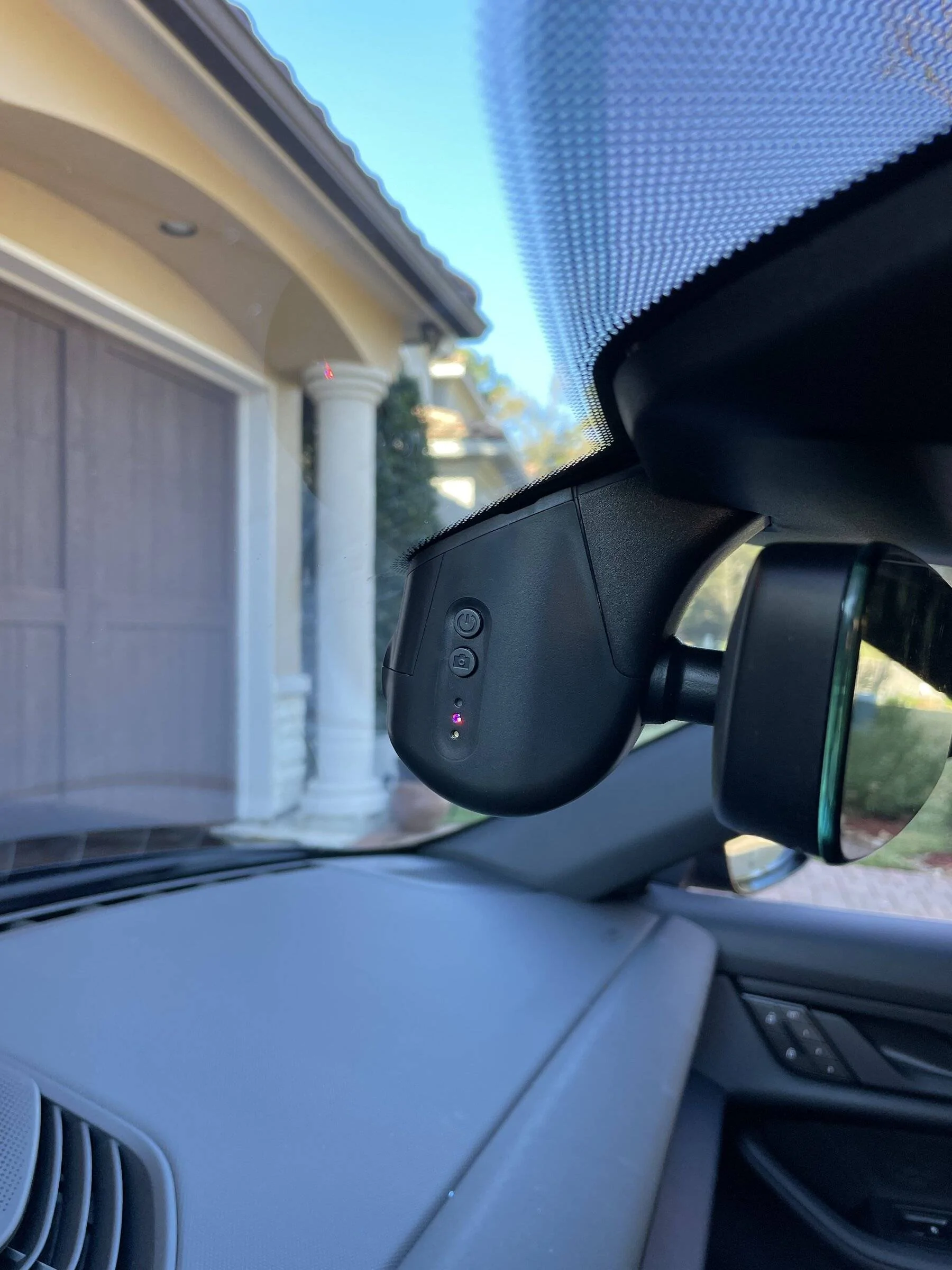 Porsche Taycan Dash Cam EC724256-BE35-4433-9009-C73B101DD61D