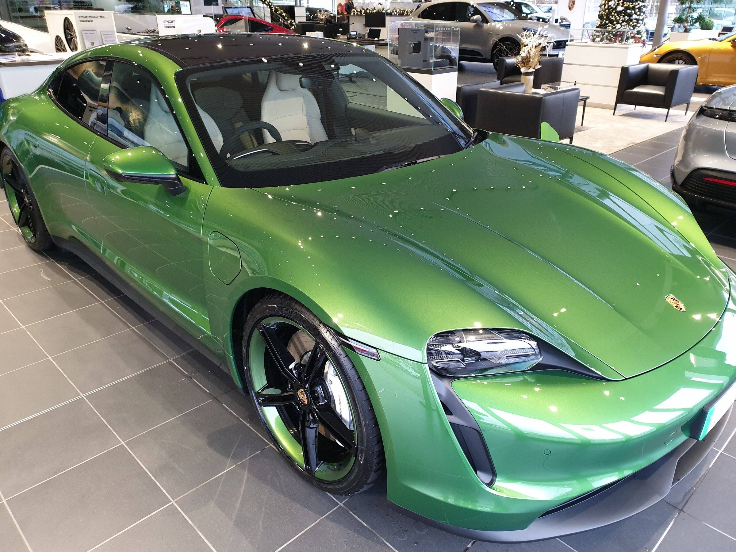 Porsche Taycan MAMBA GREEN Taycan Club 20211220_100410