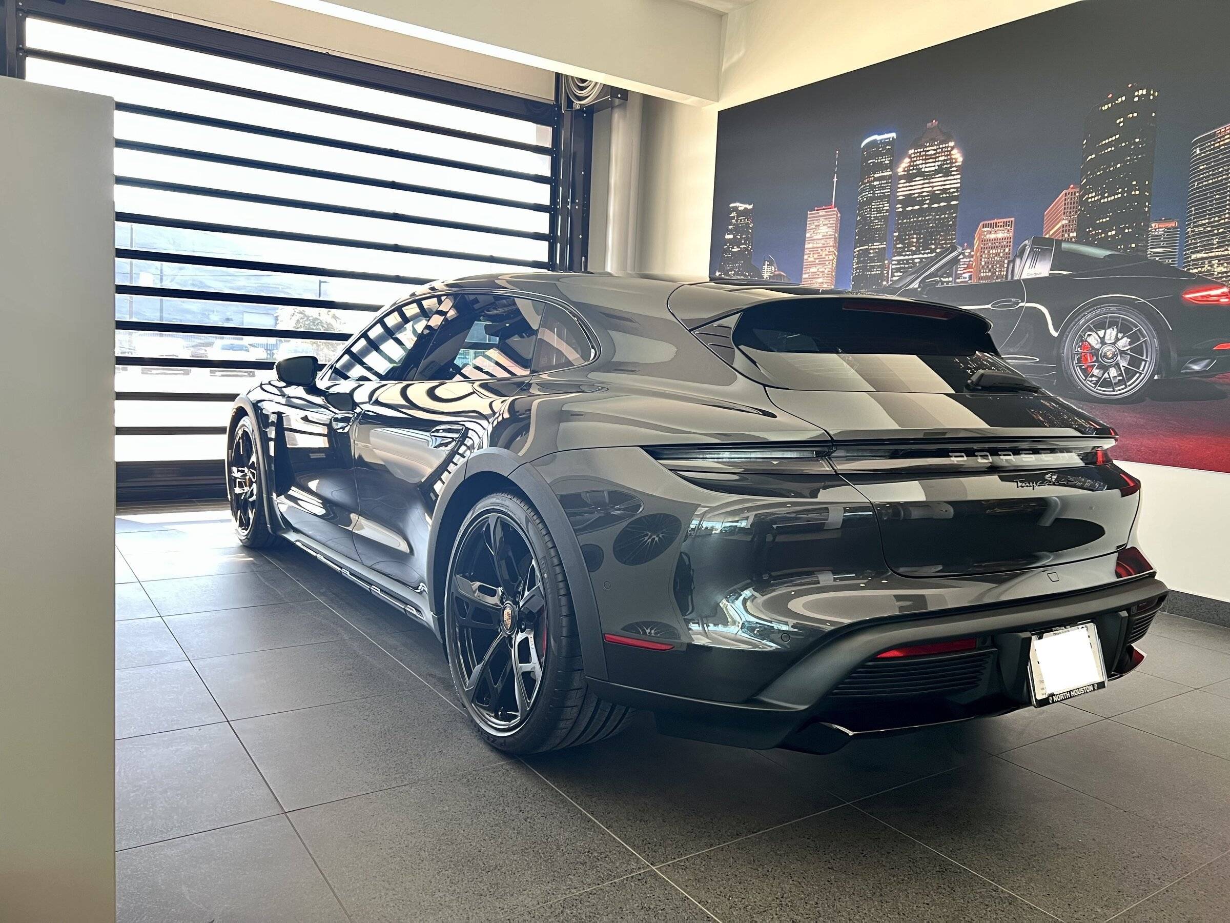 Porsche Taycan A 2022 Cross Turismo 4S: From Order to Delivery to Mods IMG_4662