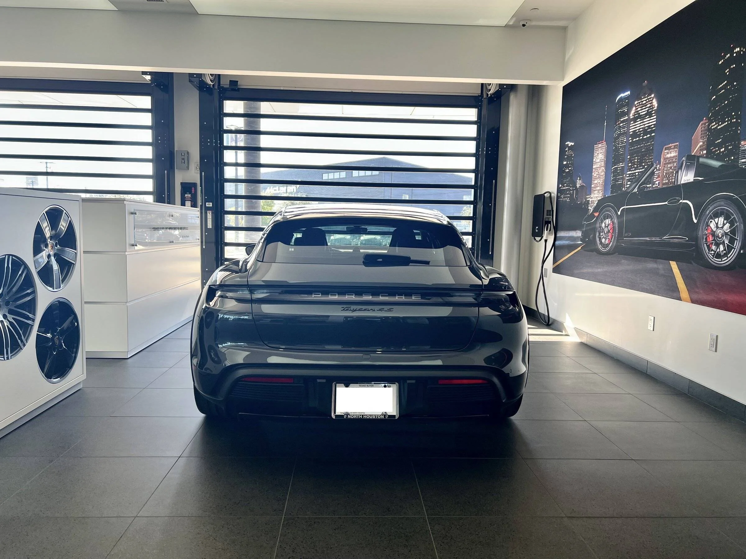 Porsche Taycan A 2022 Cross Turismo 4S: From Order to Delivery to Mods IMG_4663