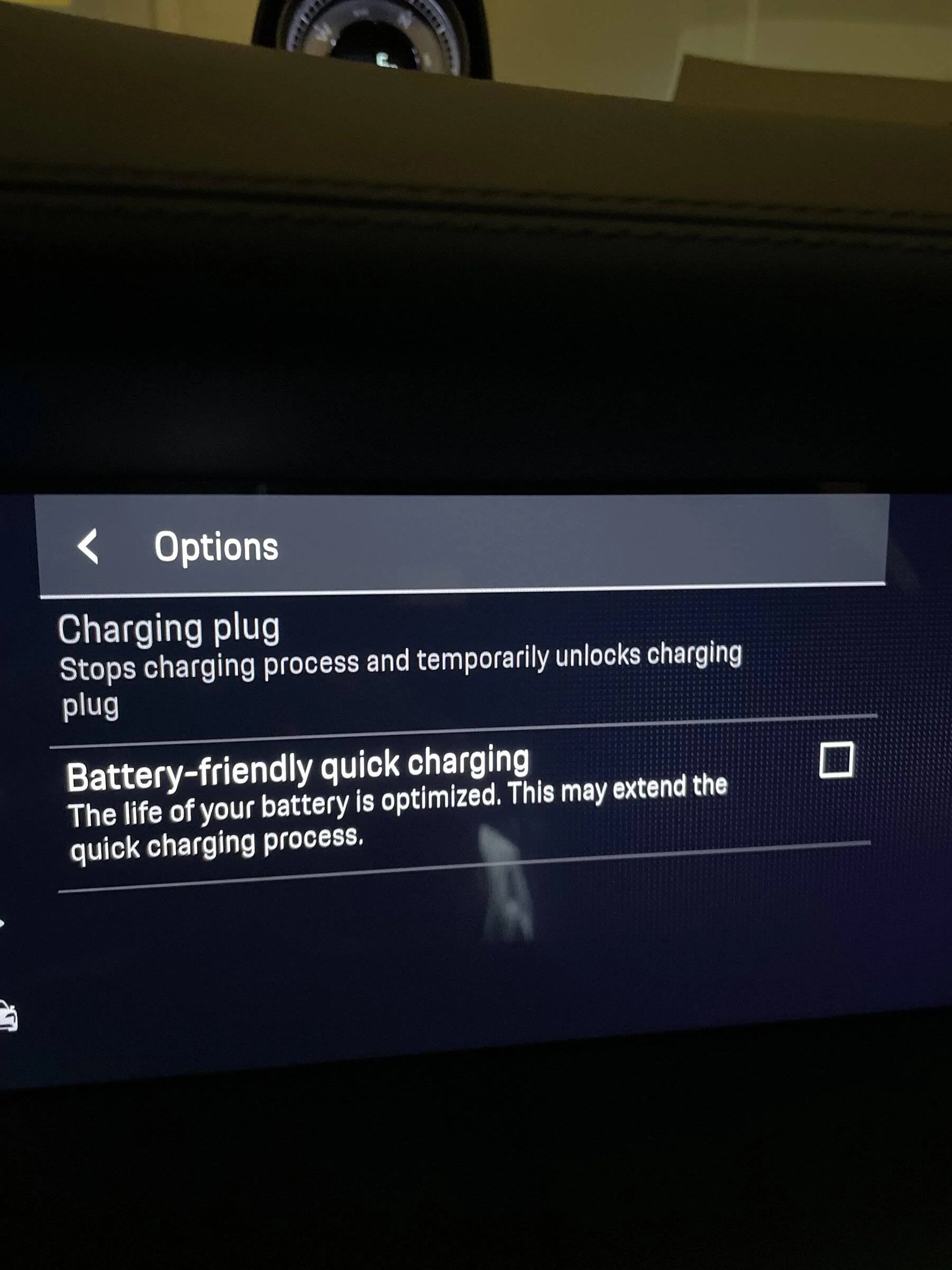 Porsche Taycan MY22CT Plug and Charge Option missing? 66207003975__380D5542-6DD2-4BF3-8F40-4730EEB9894F