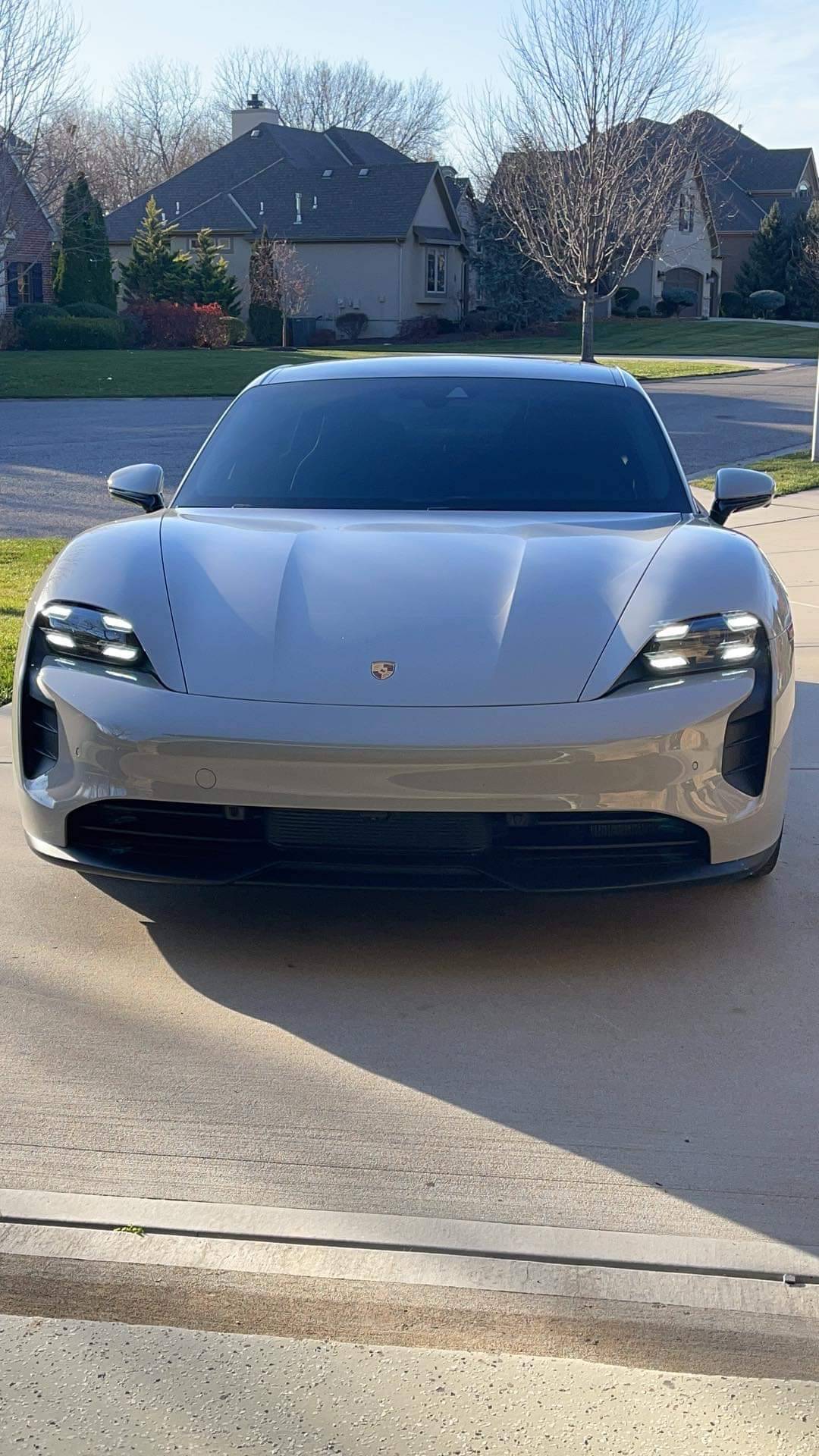 Porsche Taycan How to turn on the glacier blue lights? C2CD7693-37E7-4C00-85F5-BF0379604696
